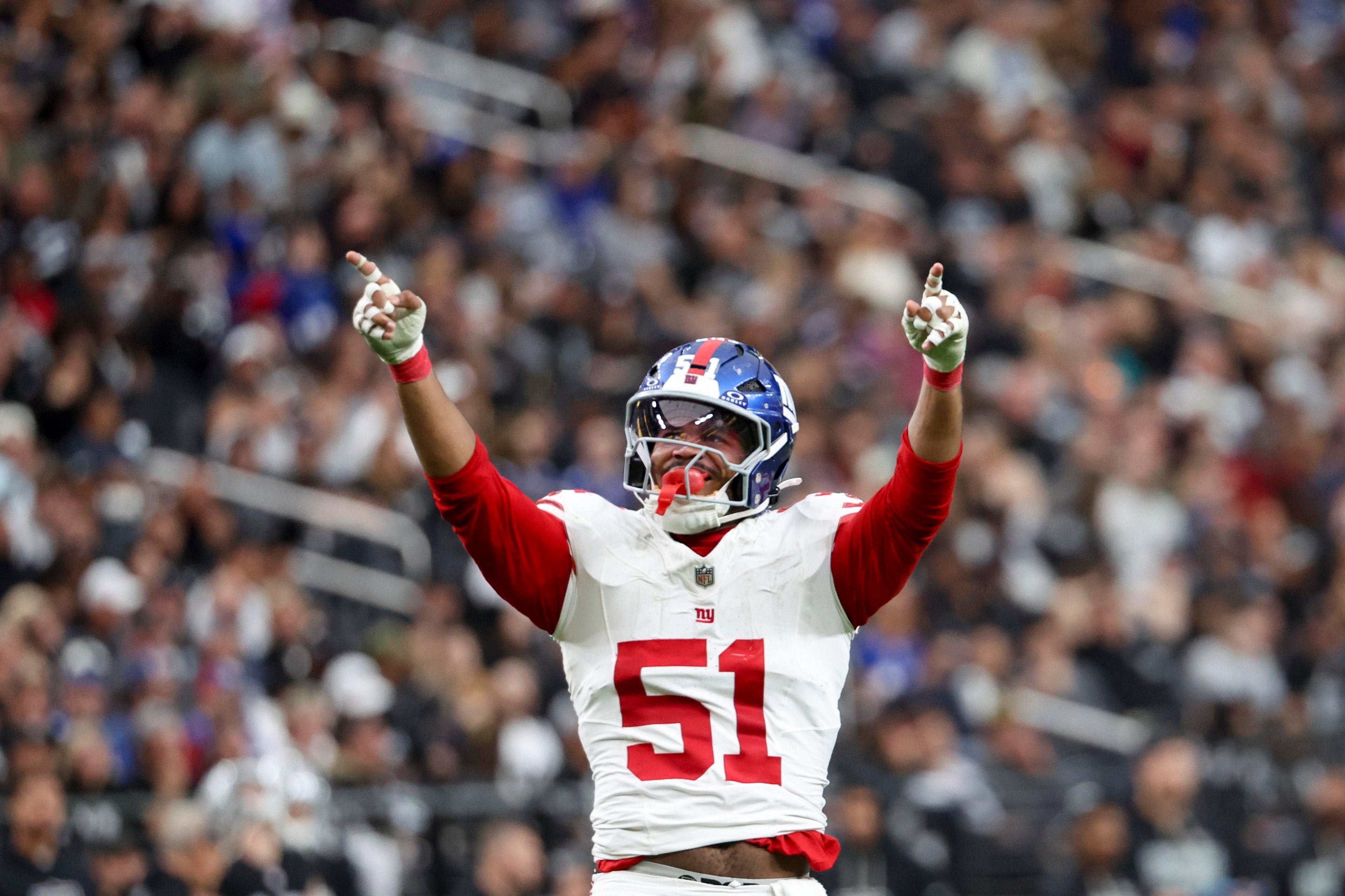Giants get a scare check-in, Abdul Carter and Jaxson Dart both practice after Monday injury concerns