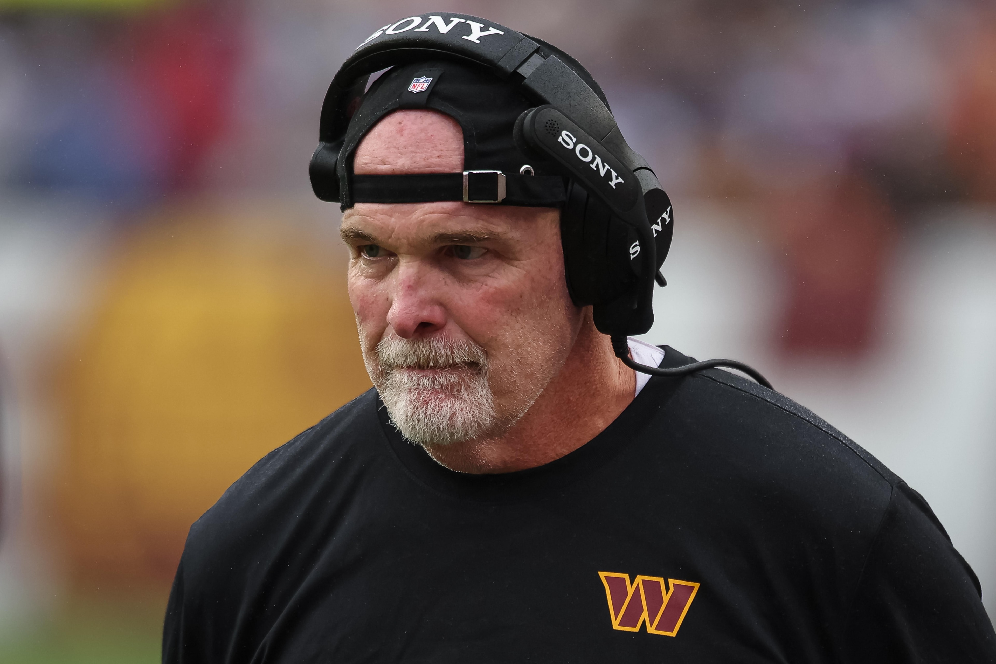 Commanders’ Dan Quinn debate reignites after “debacle” vs. the Giants, with fans split on the blame