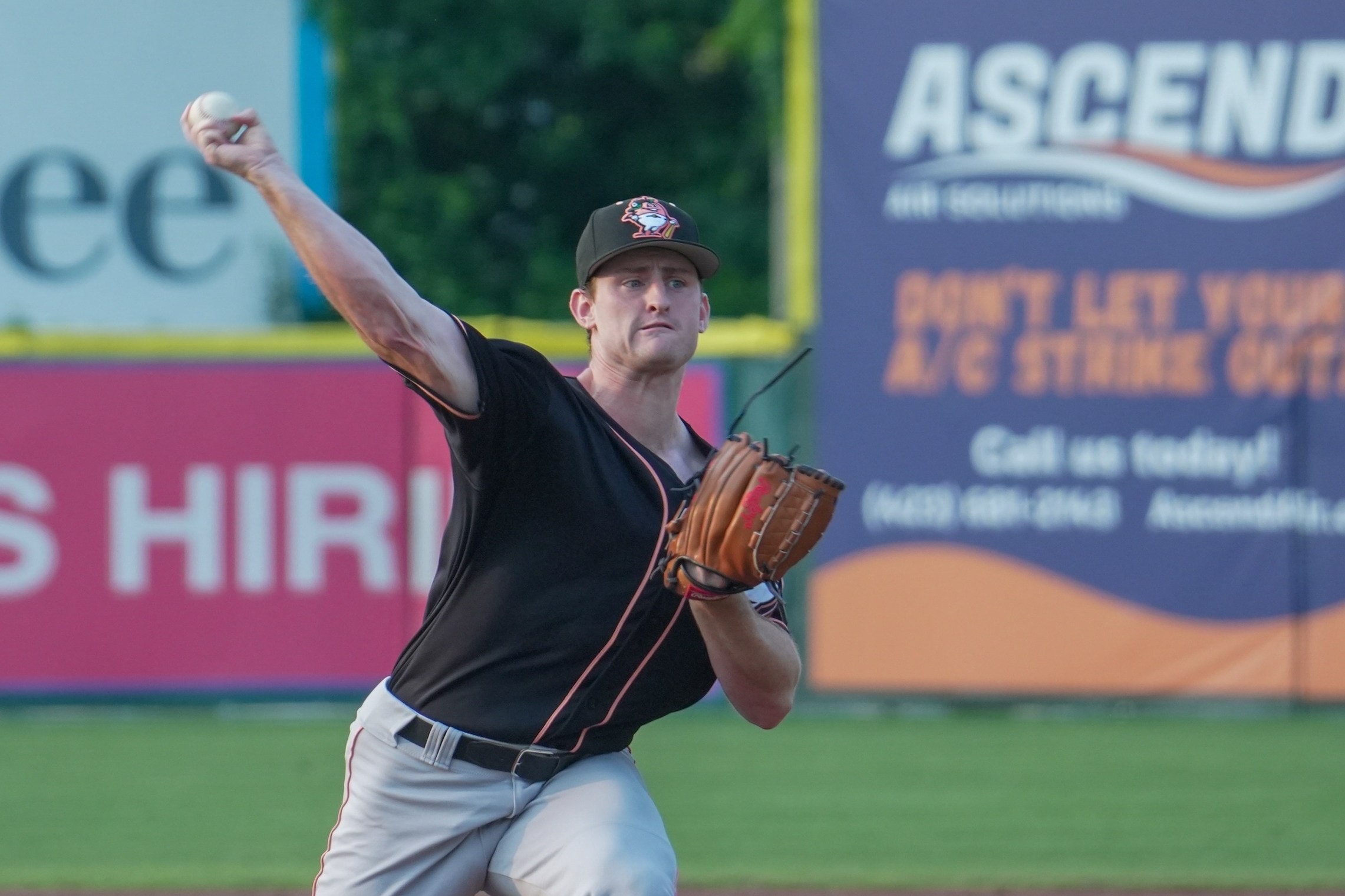 Report: Braves expected to add Blake Burkhalter and Kyle Farmer for September roster expansion