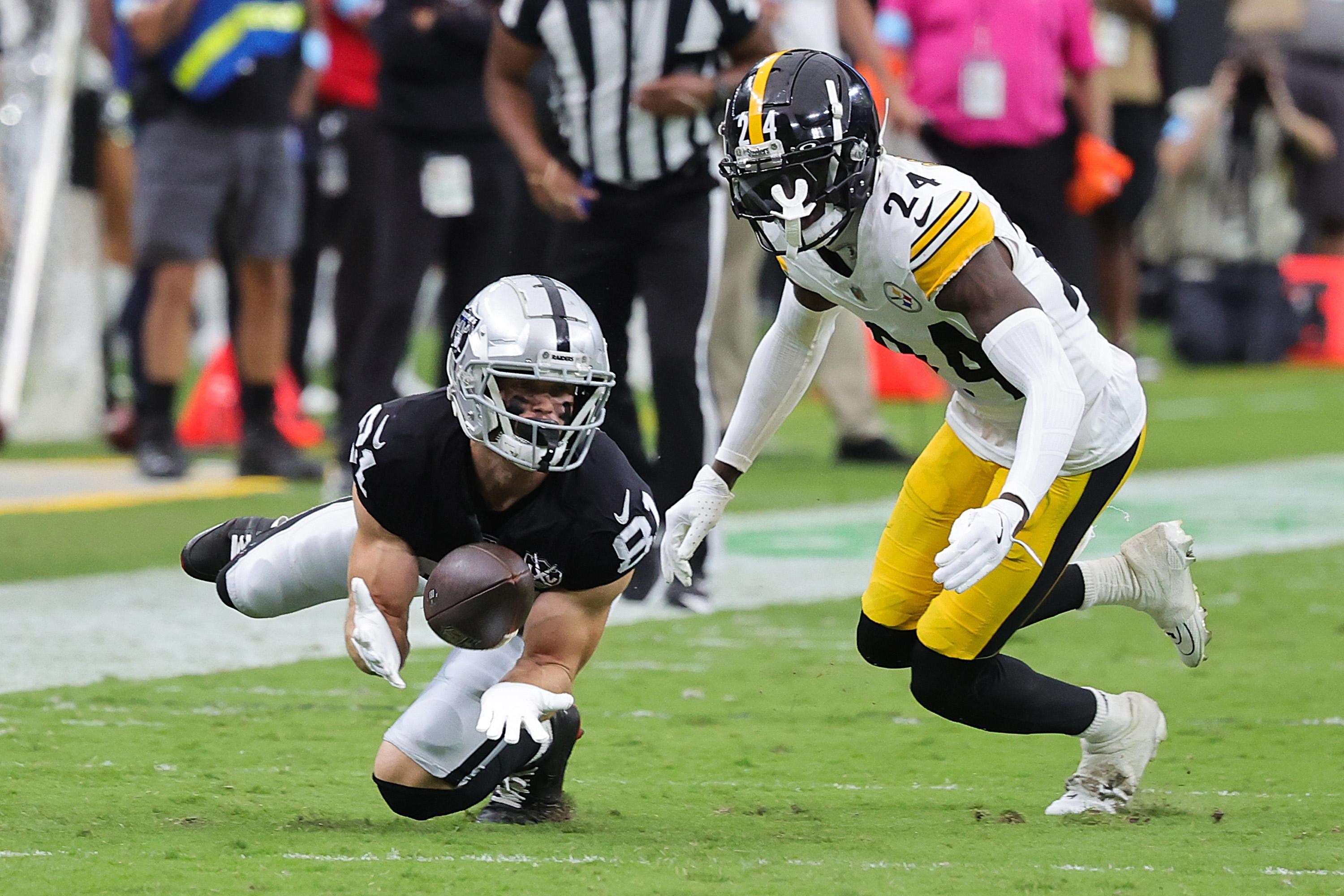 Steelers at a contract impasse with Joey Porter Jr., and a trade question hangs over the cornerback
