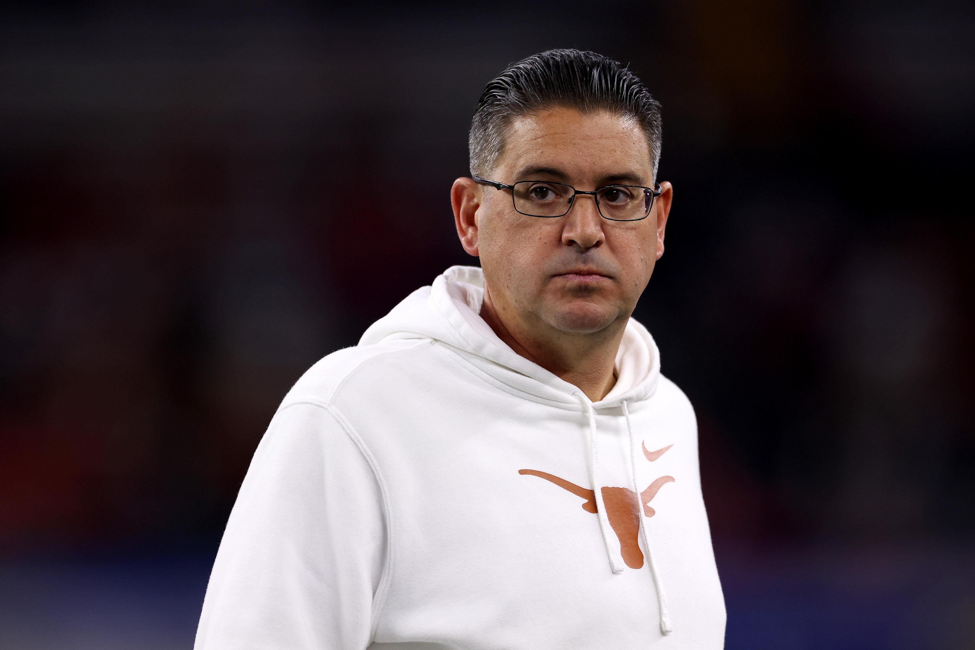 Sarkisian defends Jeff Banks after salary talk puts Texas special teams coordinator in spotlight
