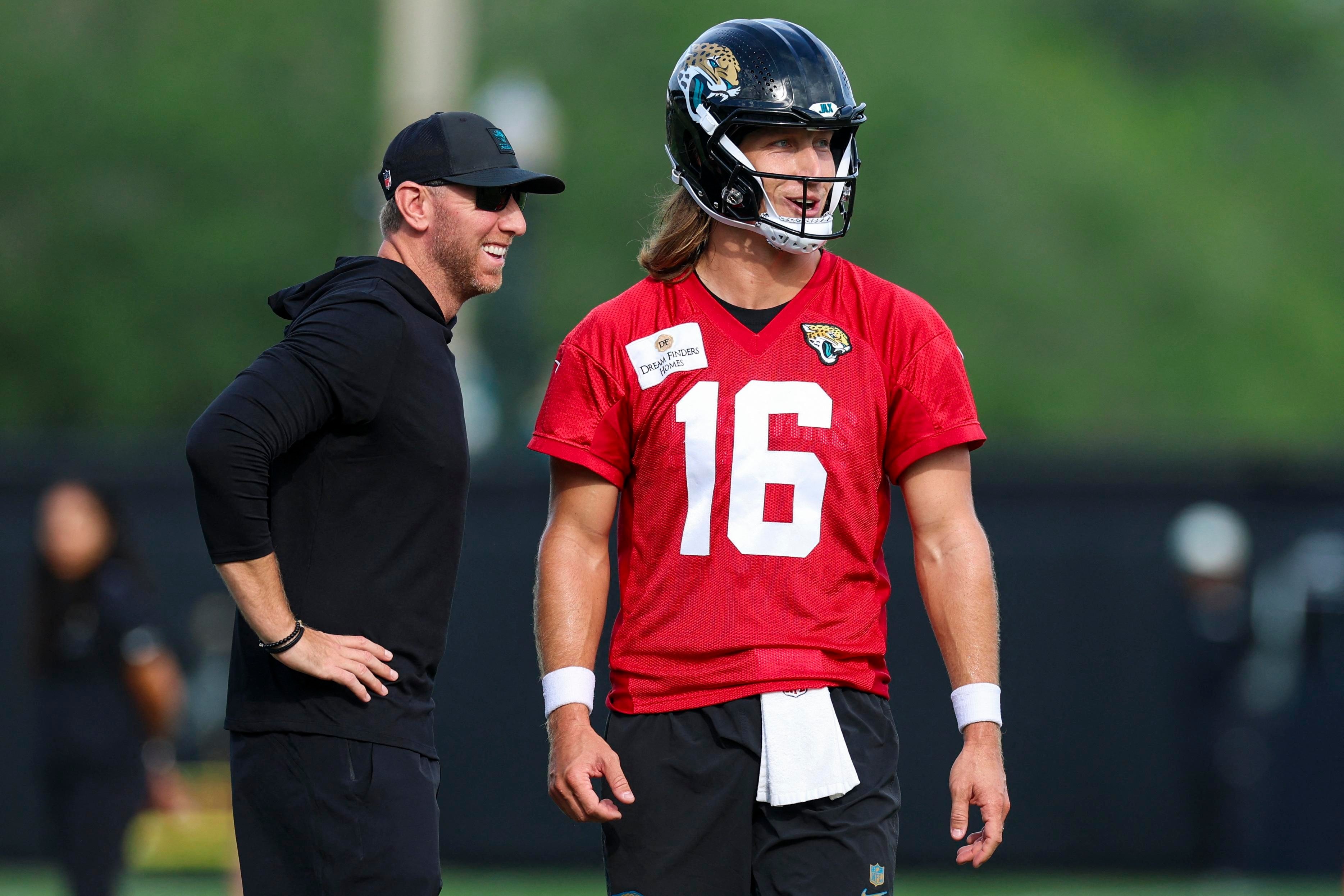 Jaguars finalize initial 53-man roster, leaning on unconventional balance at linebacker and clear direction at quarterback