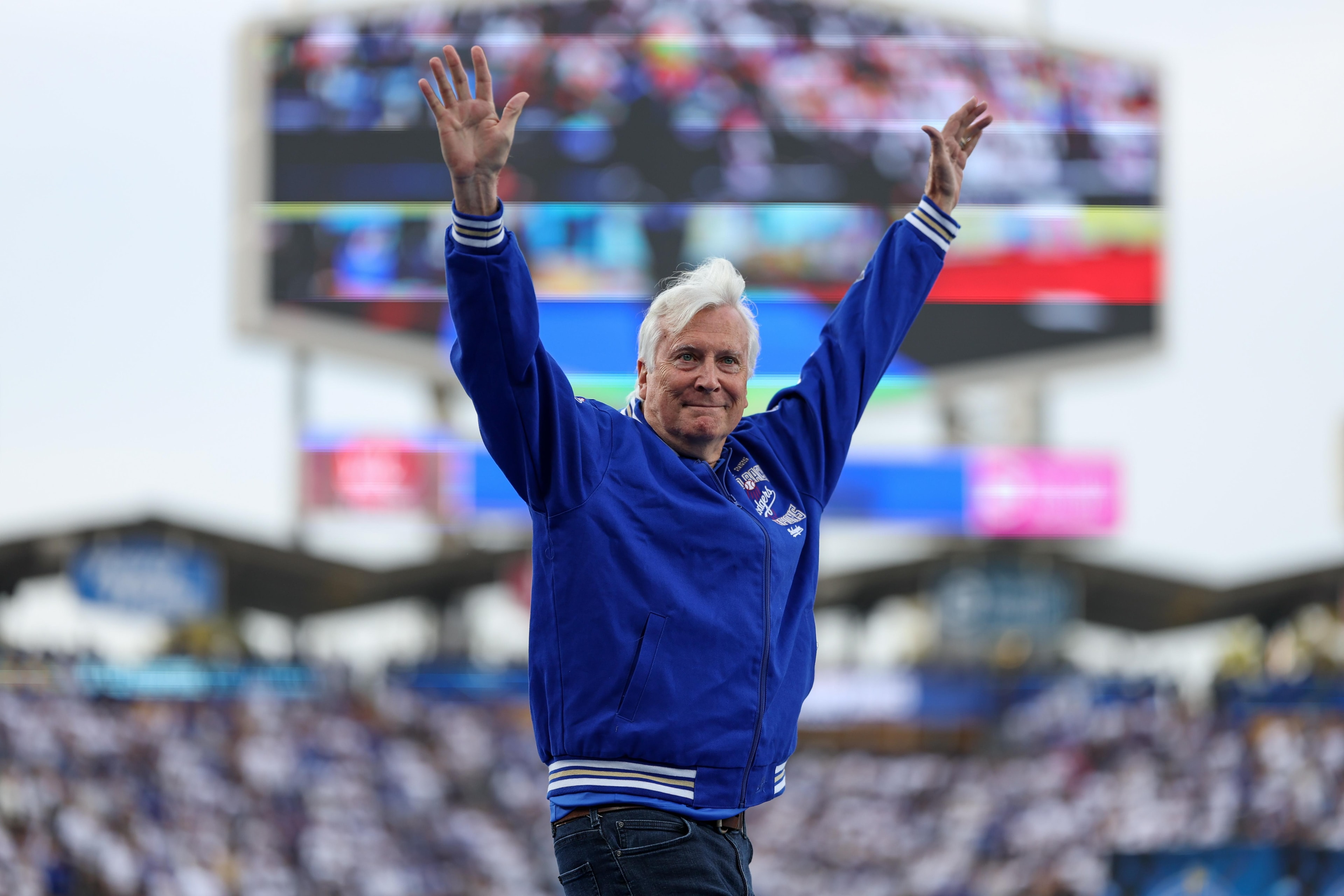 Potential scrutiny of Dodgers owner Mark Walter raises questions for MLB’s bargaining posture