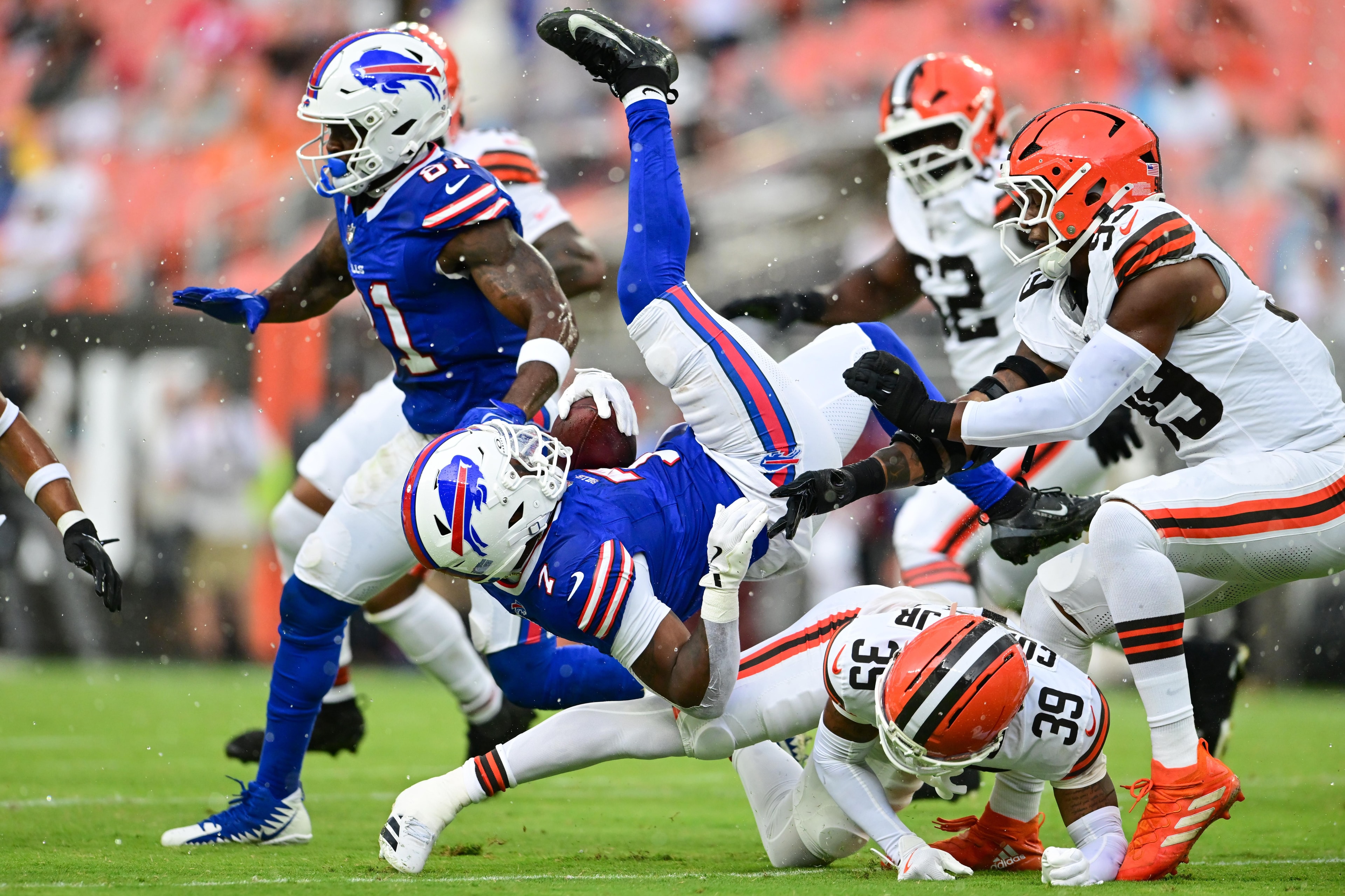 Stock Report: Bills and Browns’ preseason matchup resumes after lightning delay, with Buffalo taking a big edge in the exhibition