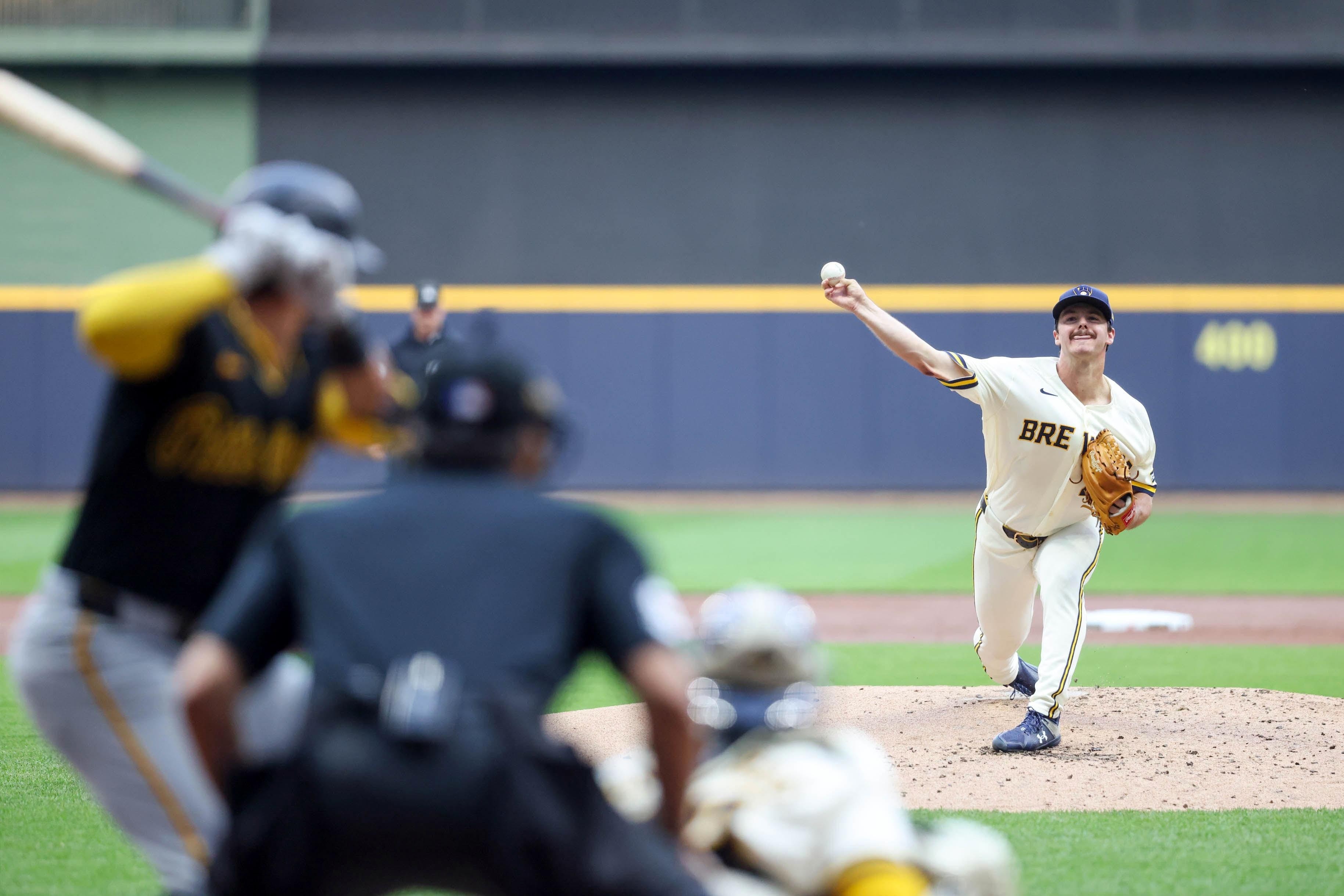 Brewers try to halt skid in three-game home set against Rangers