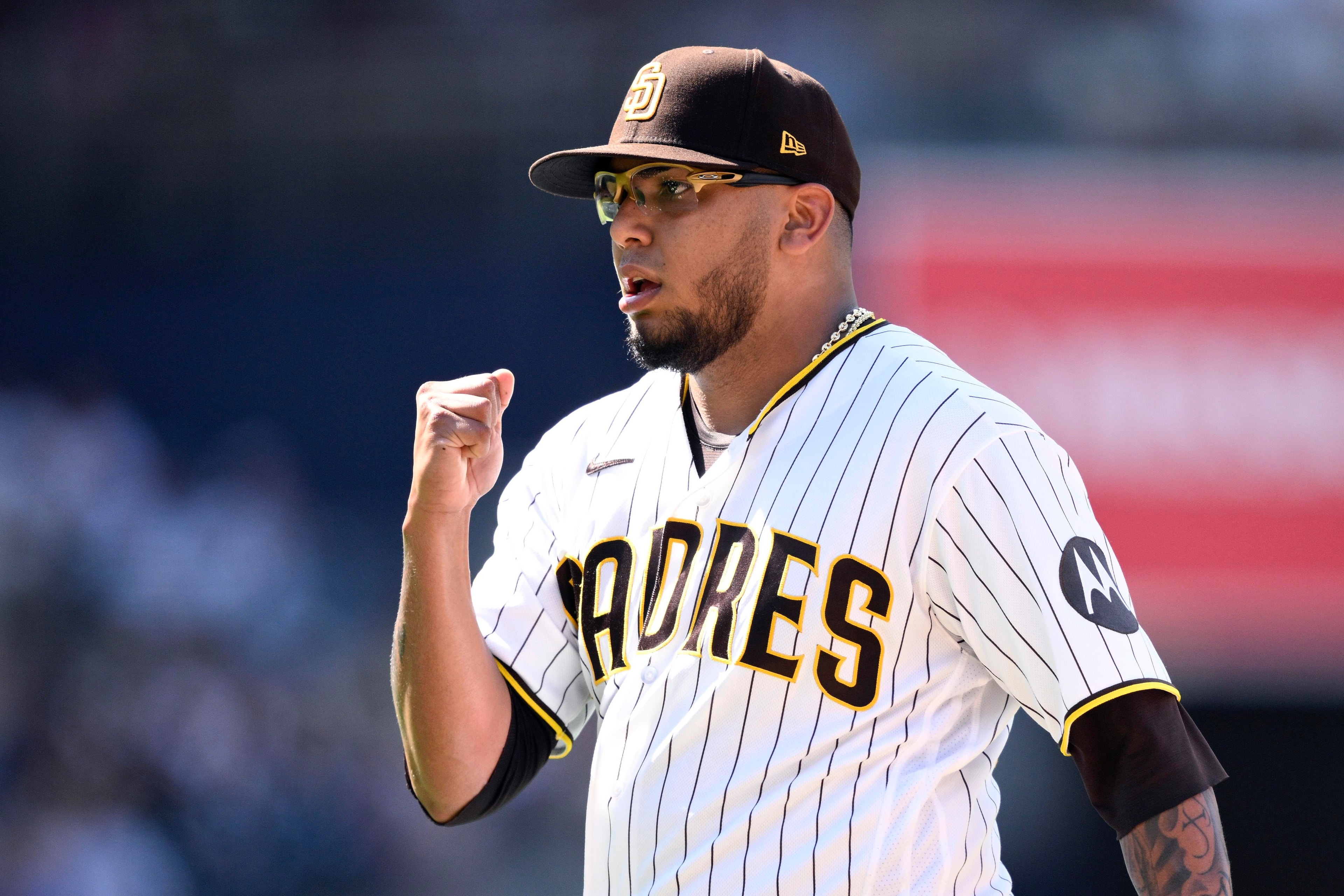 Padres finish Pirates series strong with 3-0 win and head out for a key road swing