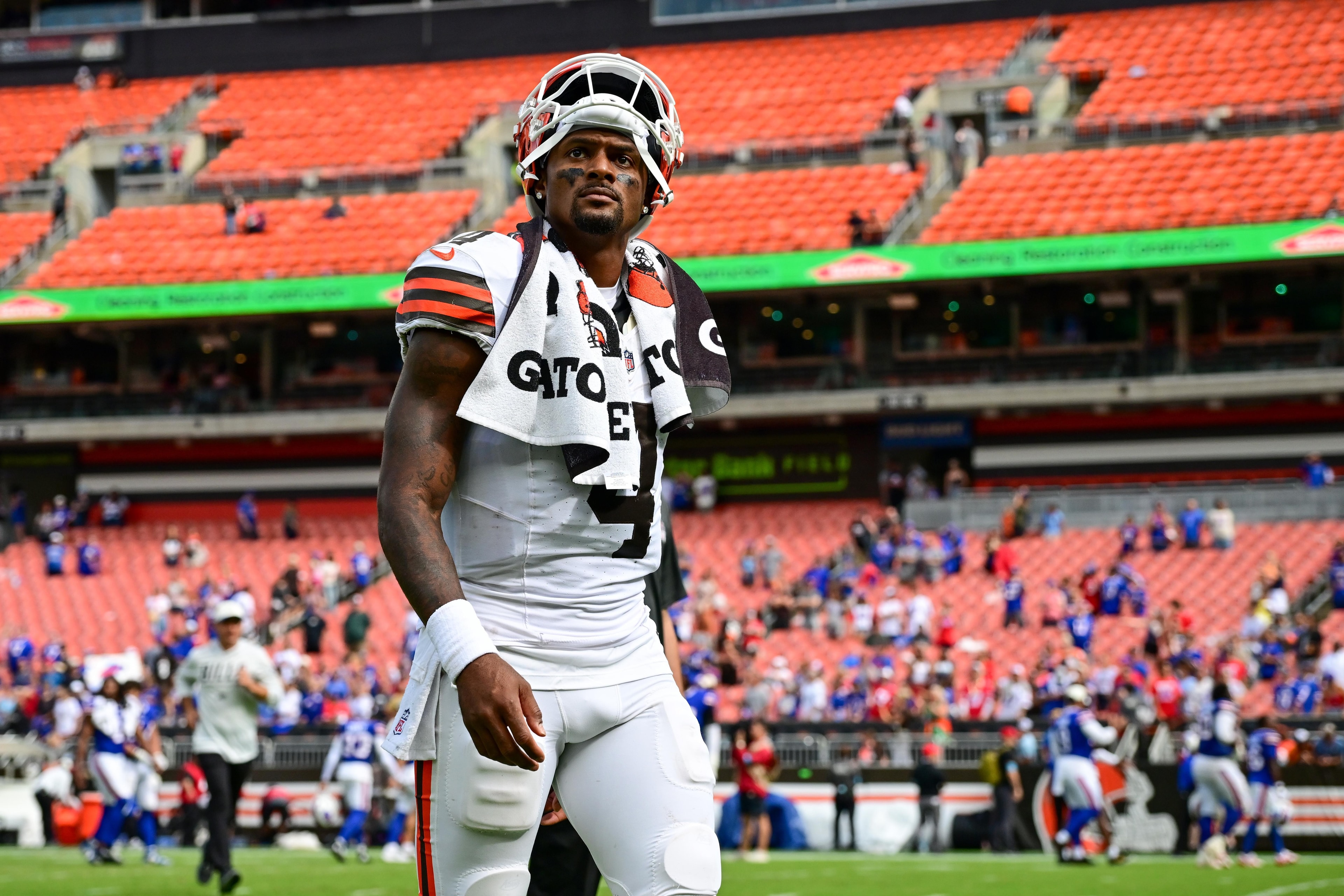 Browns name Deshaun Watson starting quarterback after preseason booing