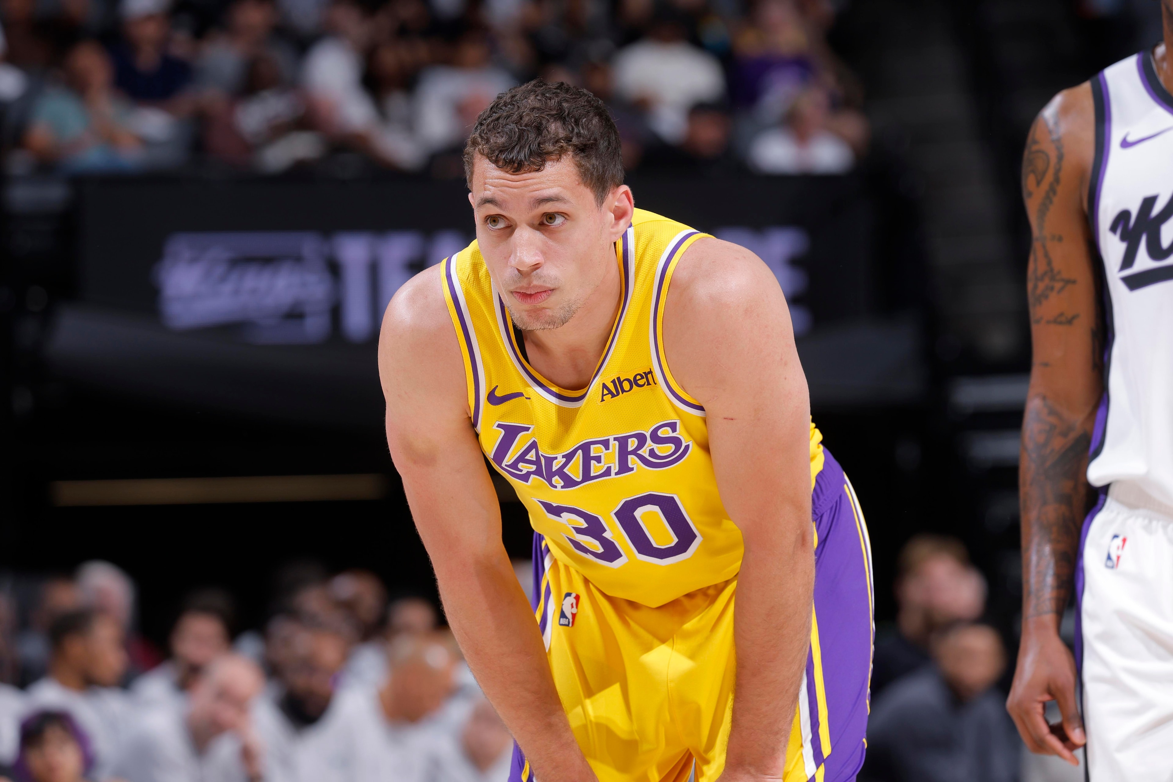 JJ Redick says Lakers are “invested in” Chris Mañon’s development as the two-way run continues