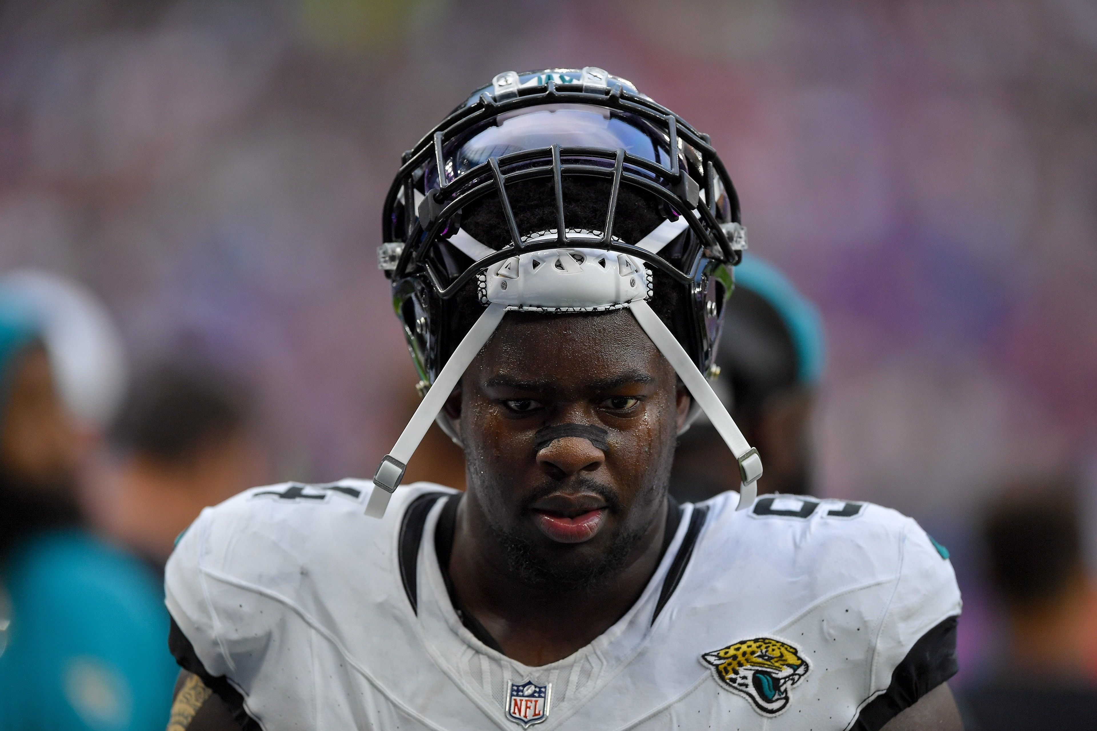 Raiders add defensive tackle depth with signing of Folorunso Fatukasi