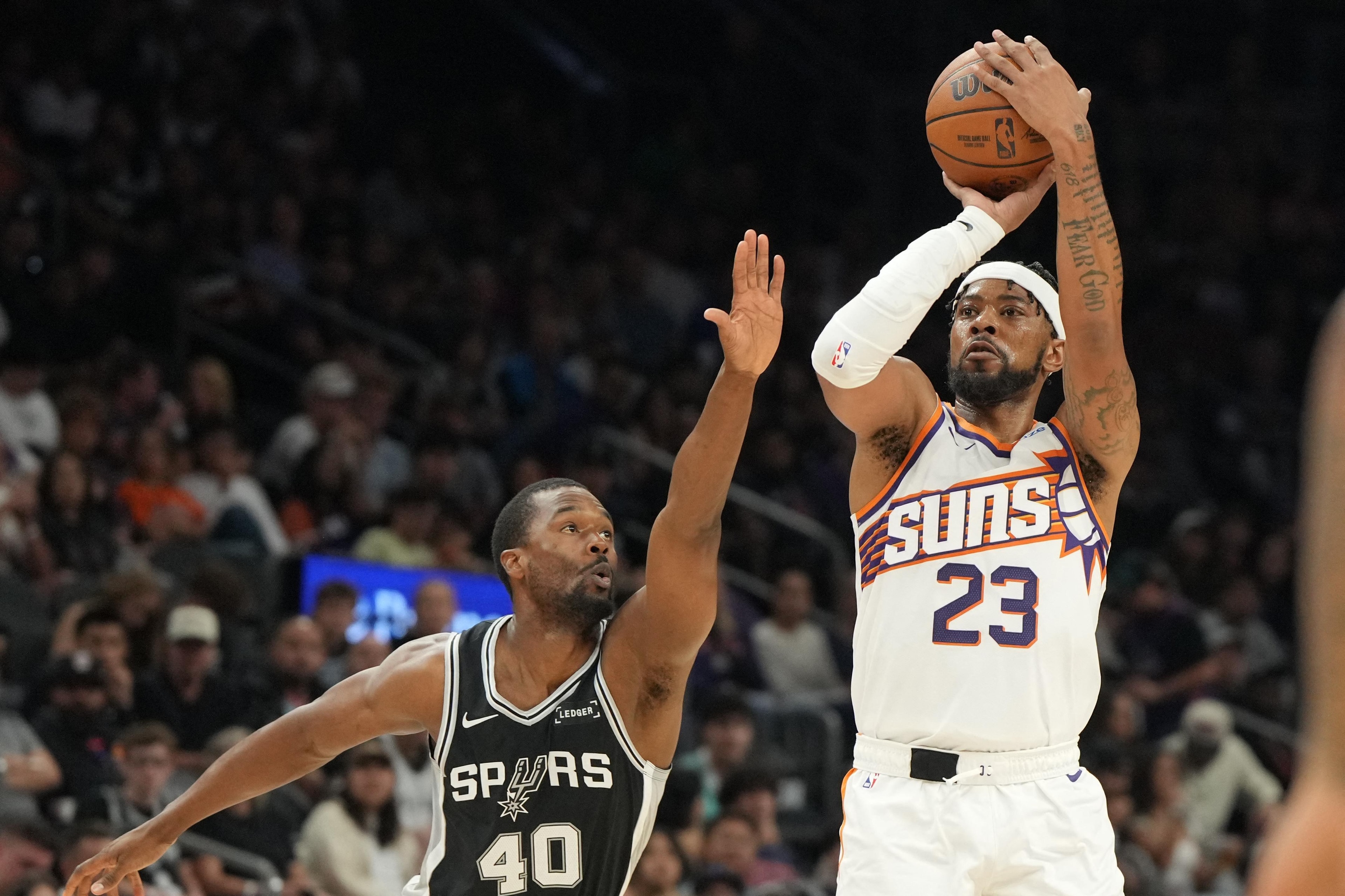 Suns rally past Spurs in rainy Downtown Phoenix as Wemby faces Phoenix again, 102-98