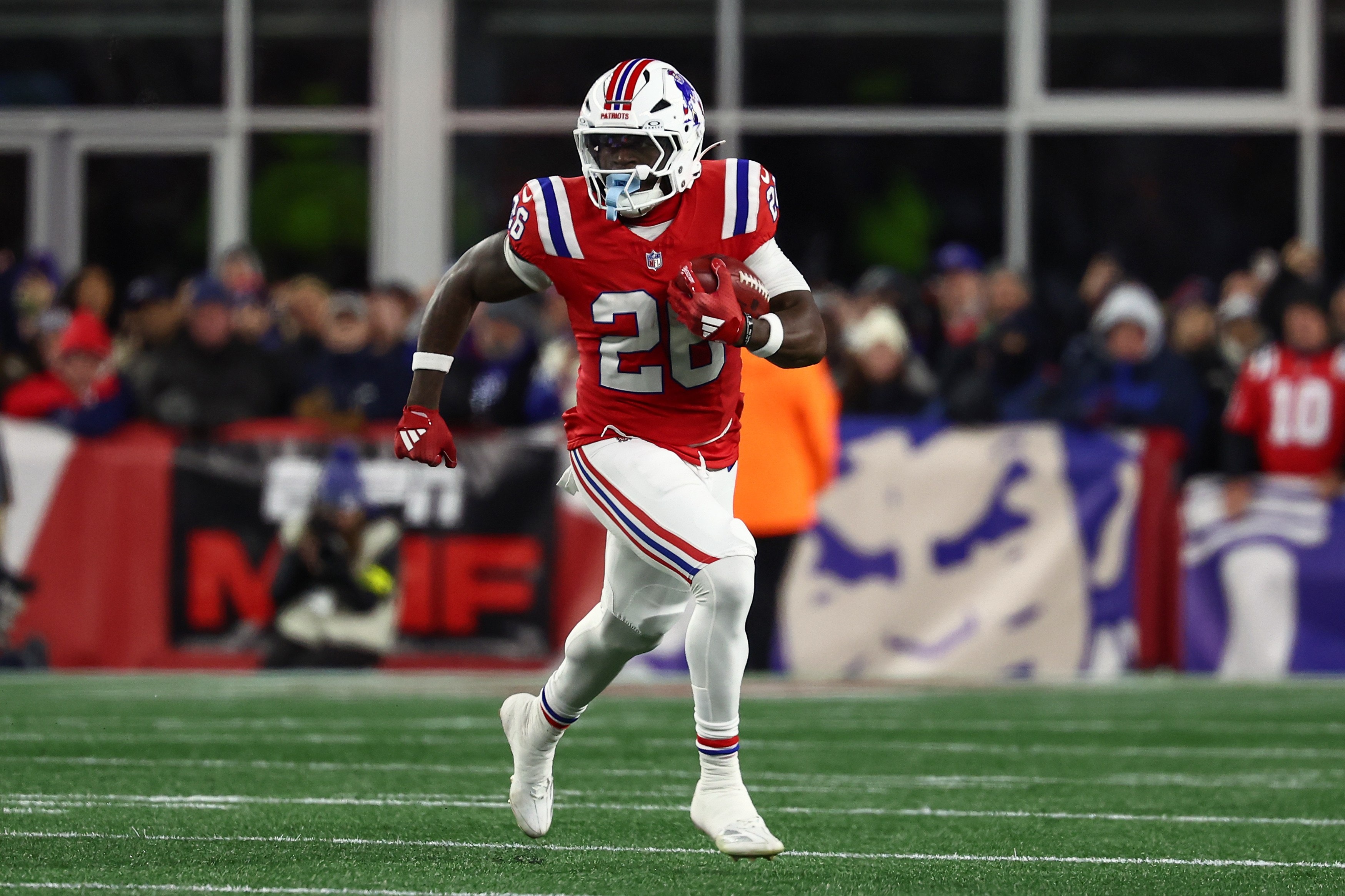 Patriots move Terrell Jennings to injured reserve, tightening the backfield race behind the new additions