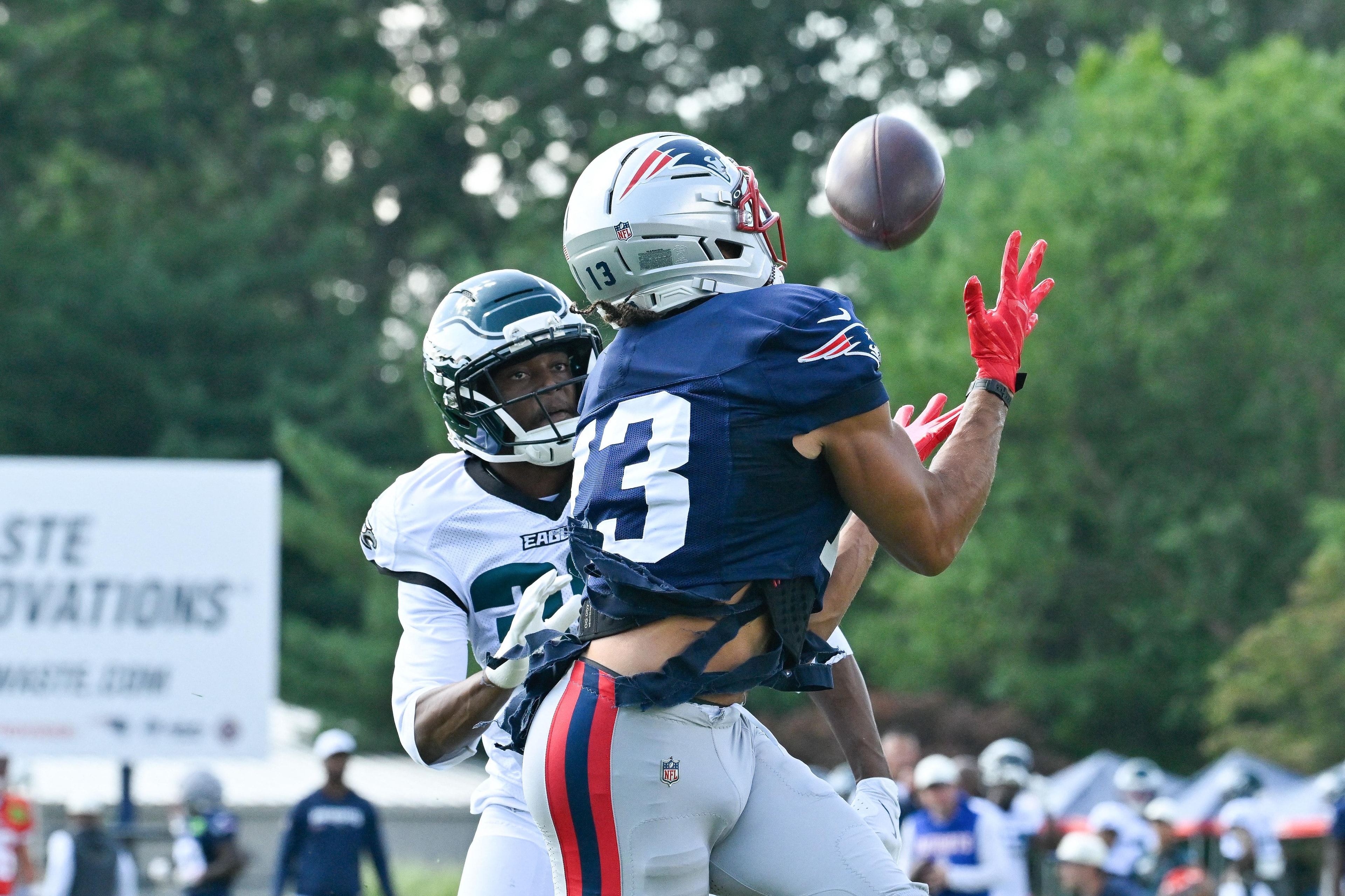 Patriots and Eagles build on Saturday-night preseason matchup with spirited joint practice