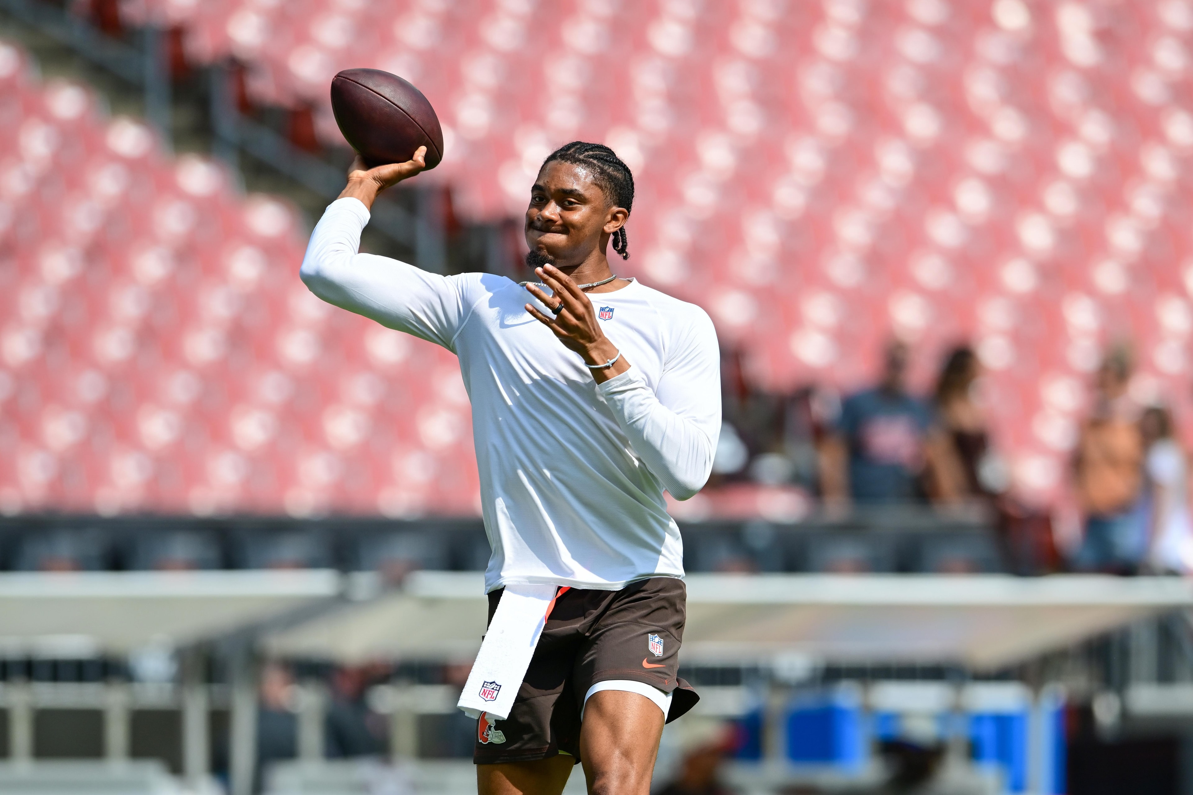 Browns QB room faces a final audition vs. Patriots as roster bubble tightens