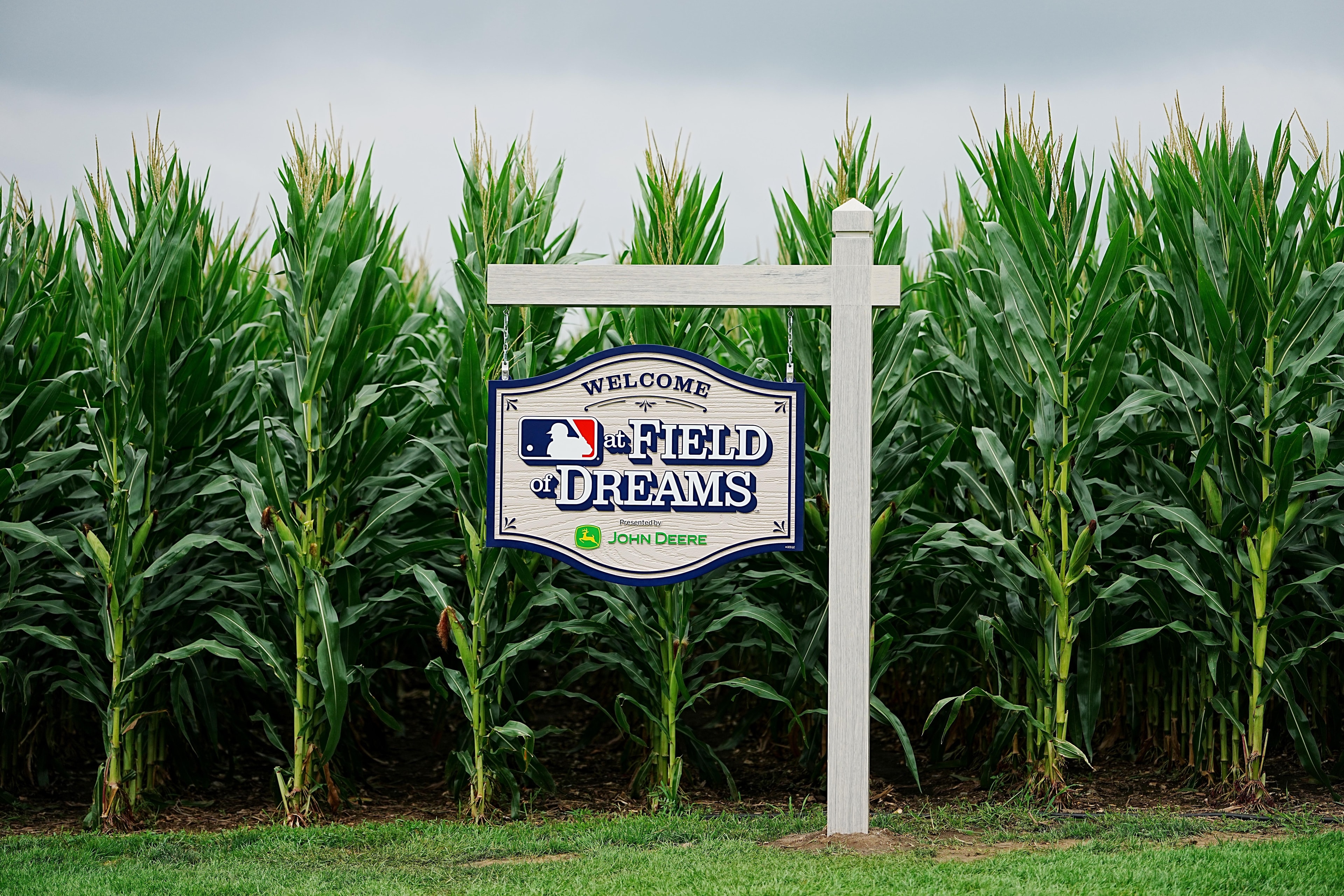 Phillies arrive at the Field of Dreams as MLB eyes the heart of the season