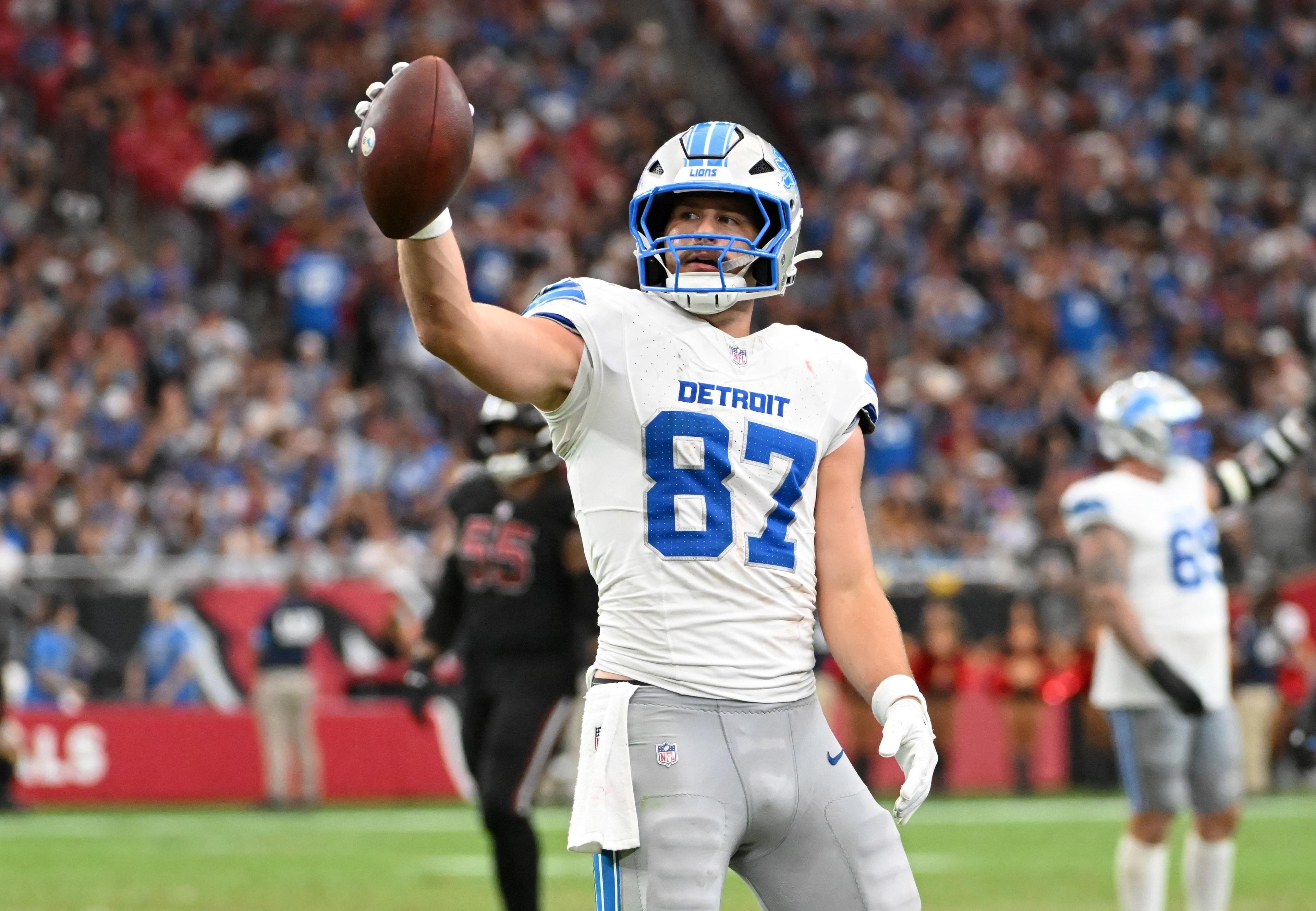 Lions turn a rocky start into a rout, delivering 20 stock risers and 3 fallers vs. Cardinals