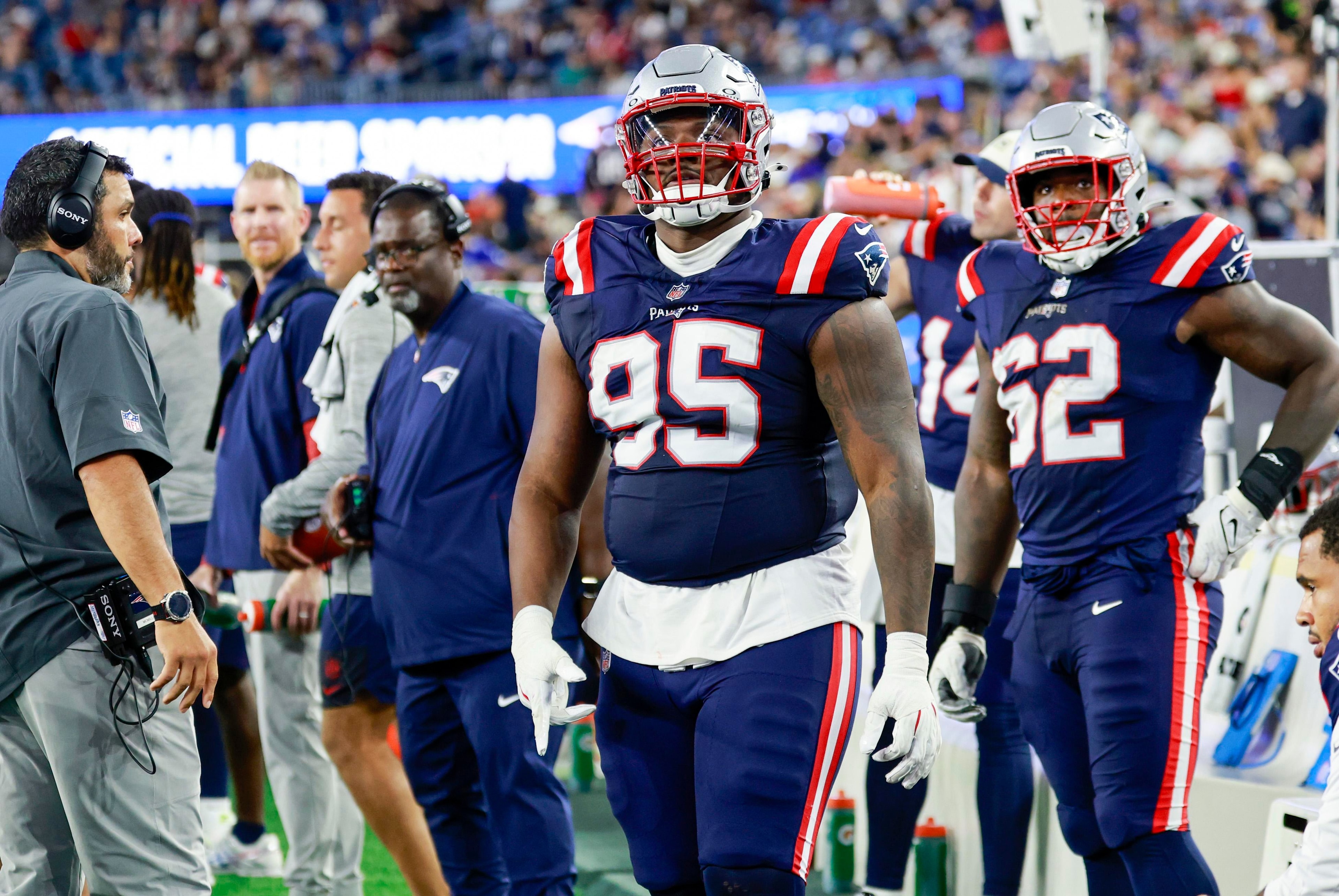Patriots, per report, waive defensive tackle Eric Gregory as 53-man deadline nears