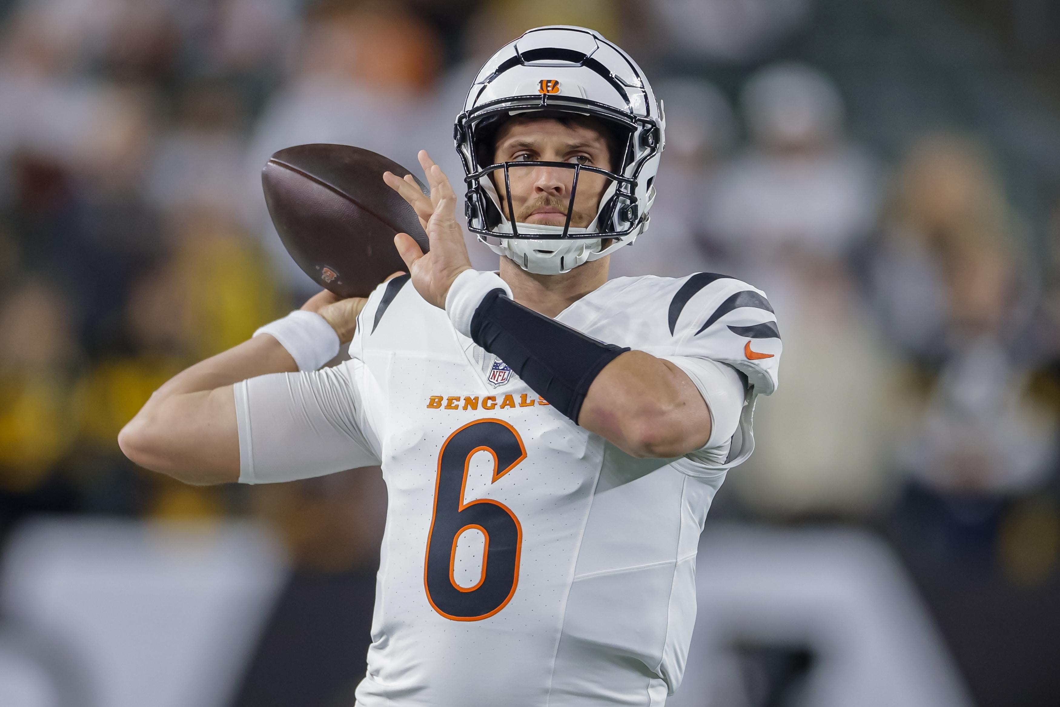 Chargers add Jake Browning as depth behind Justin Herbert