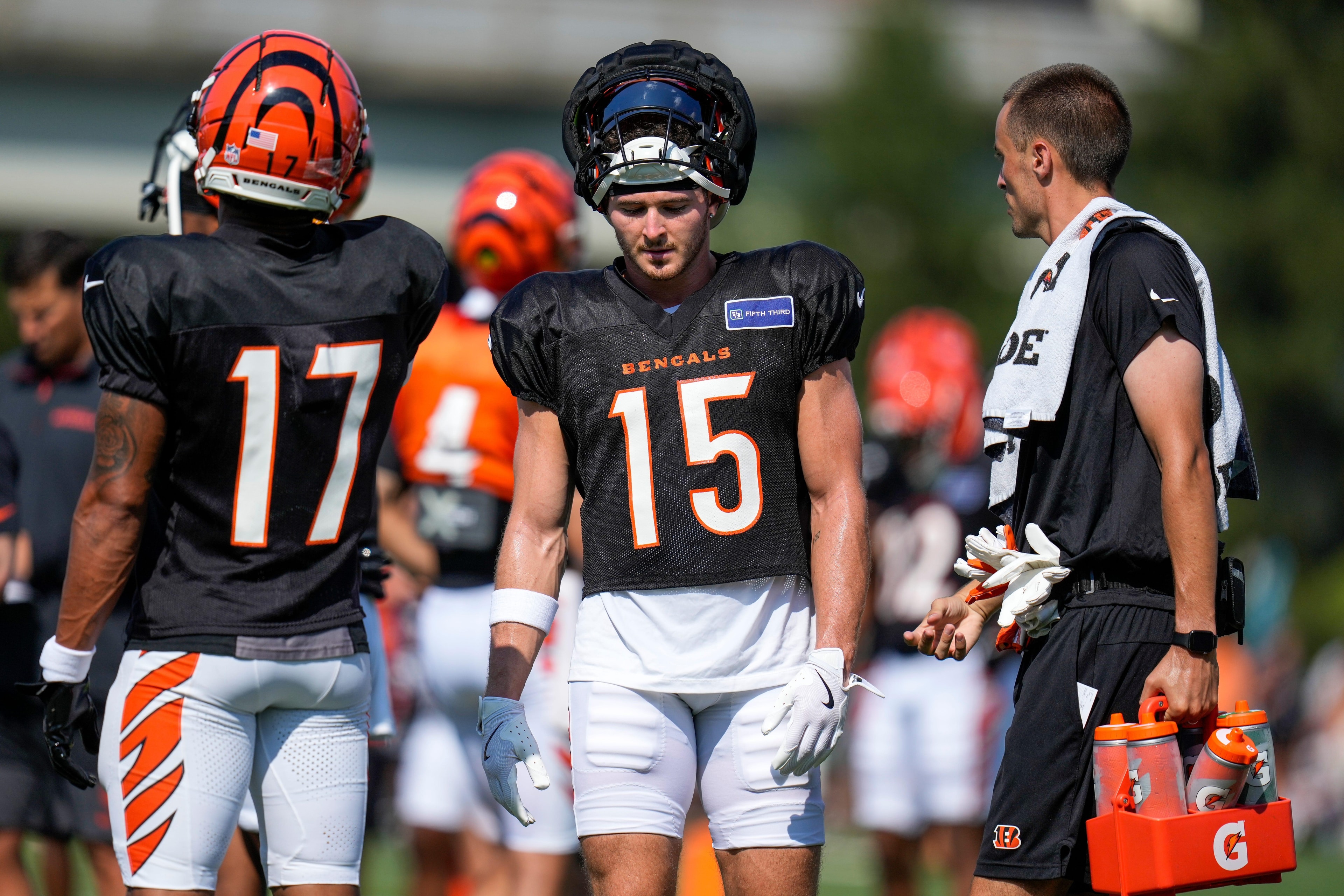Bengals waive veteran return man Charlie Jones, continuing roster trim before the regular season