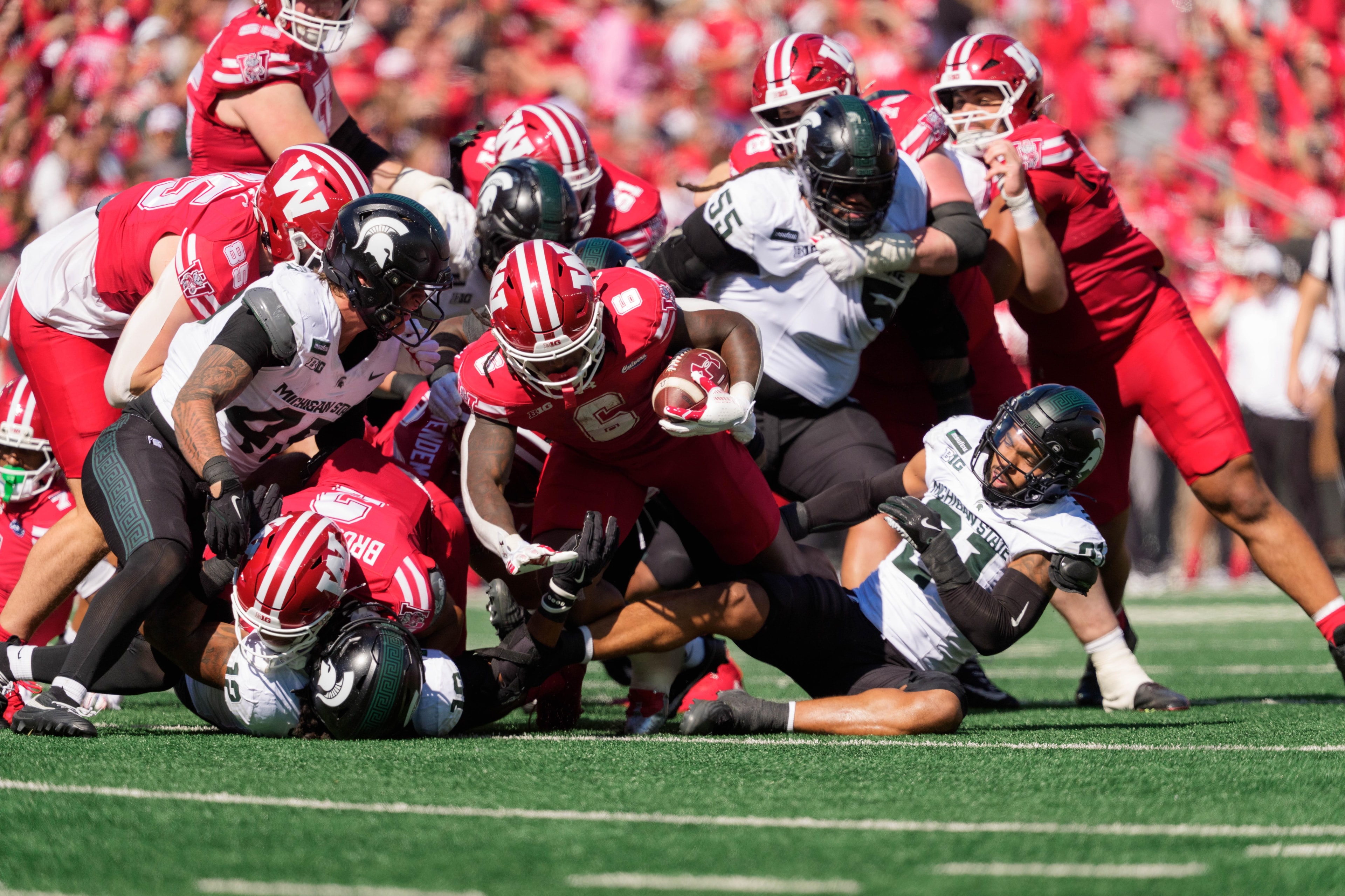 Big Ten power rankings after Week 6 keep Wisconsin focused on road test at No. 12 UCLA
