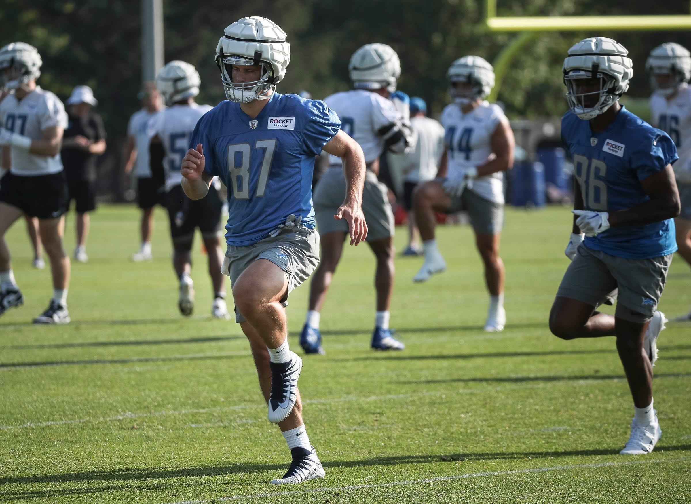 Sam LaPorta practices again as Lions manage a thinner secondary