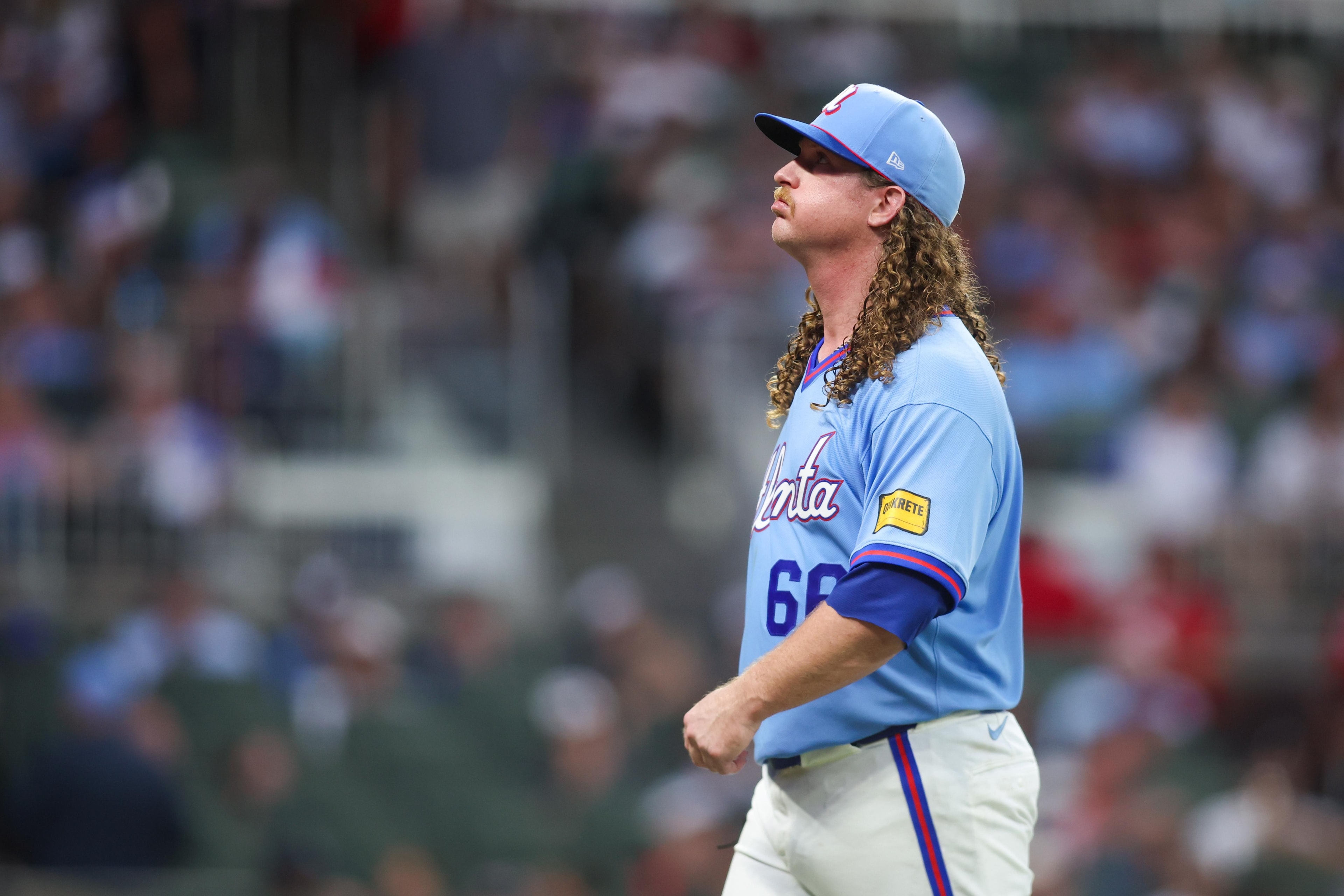 Arizona overwhelms Atlanta, handing Braves a 10-3 defeat as Grant Holmes starts again