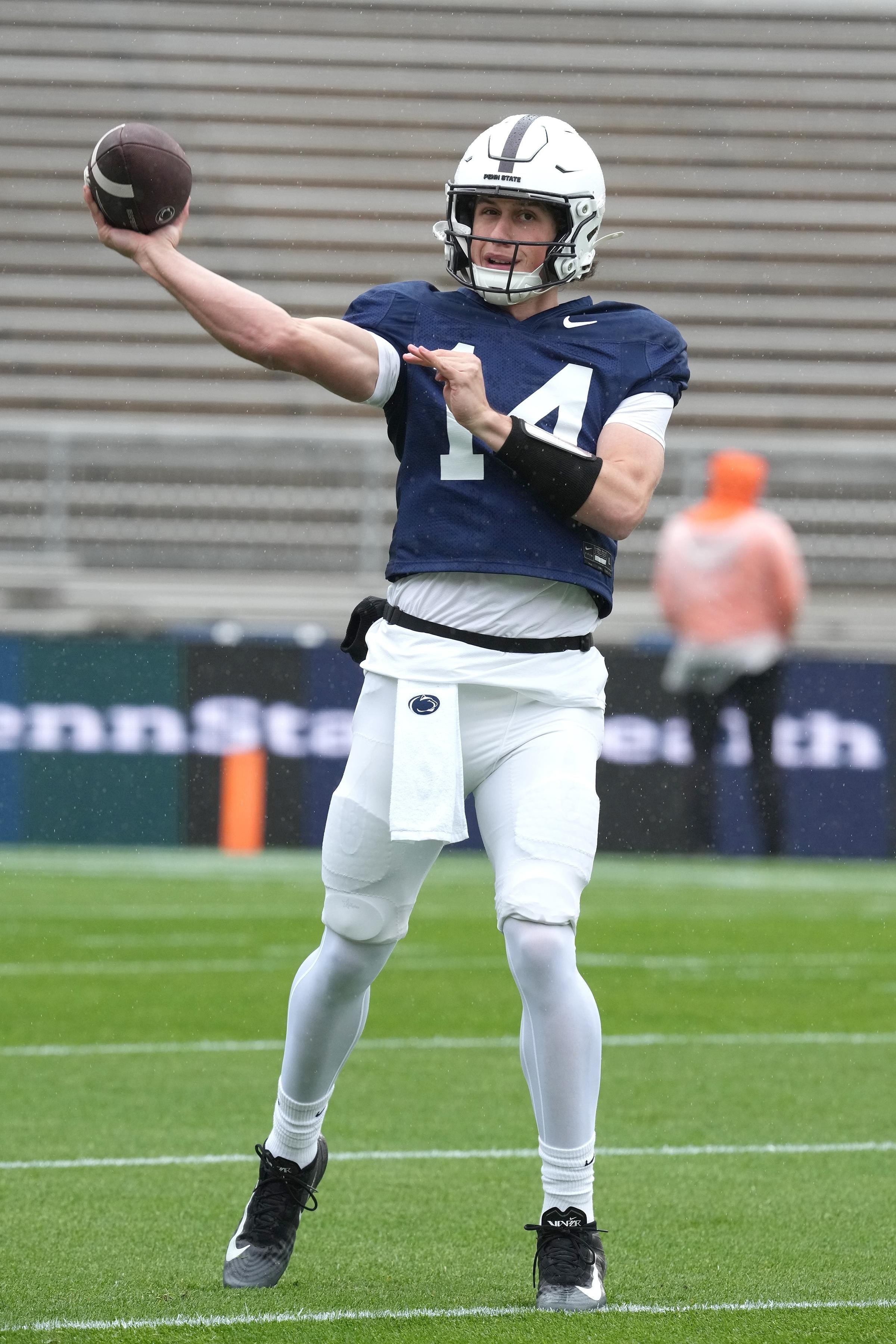 Peyton Falzone’s commitment path from Penn State to Auburn underscores recruiting churn