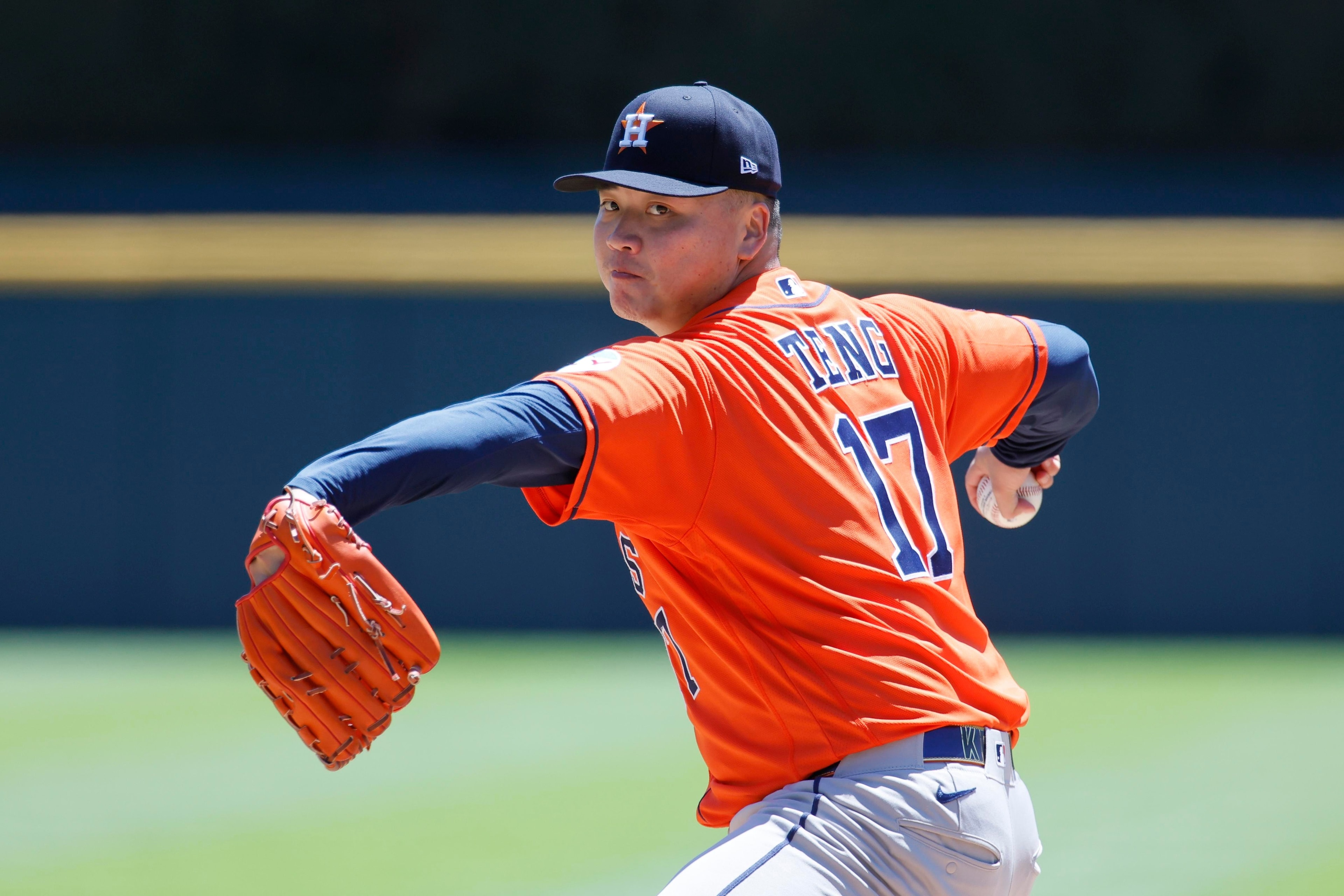 Astros recall Kai-Wei Teng, option Bryan King to Triple-A Sugar Land