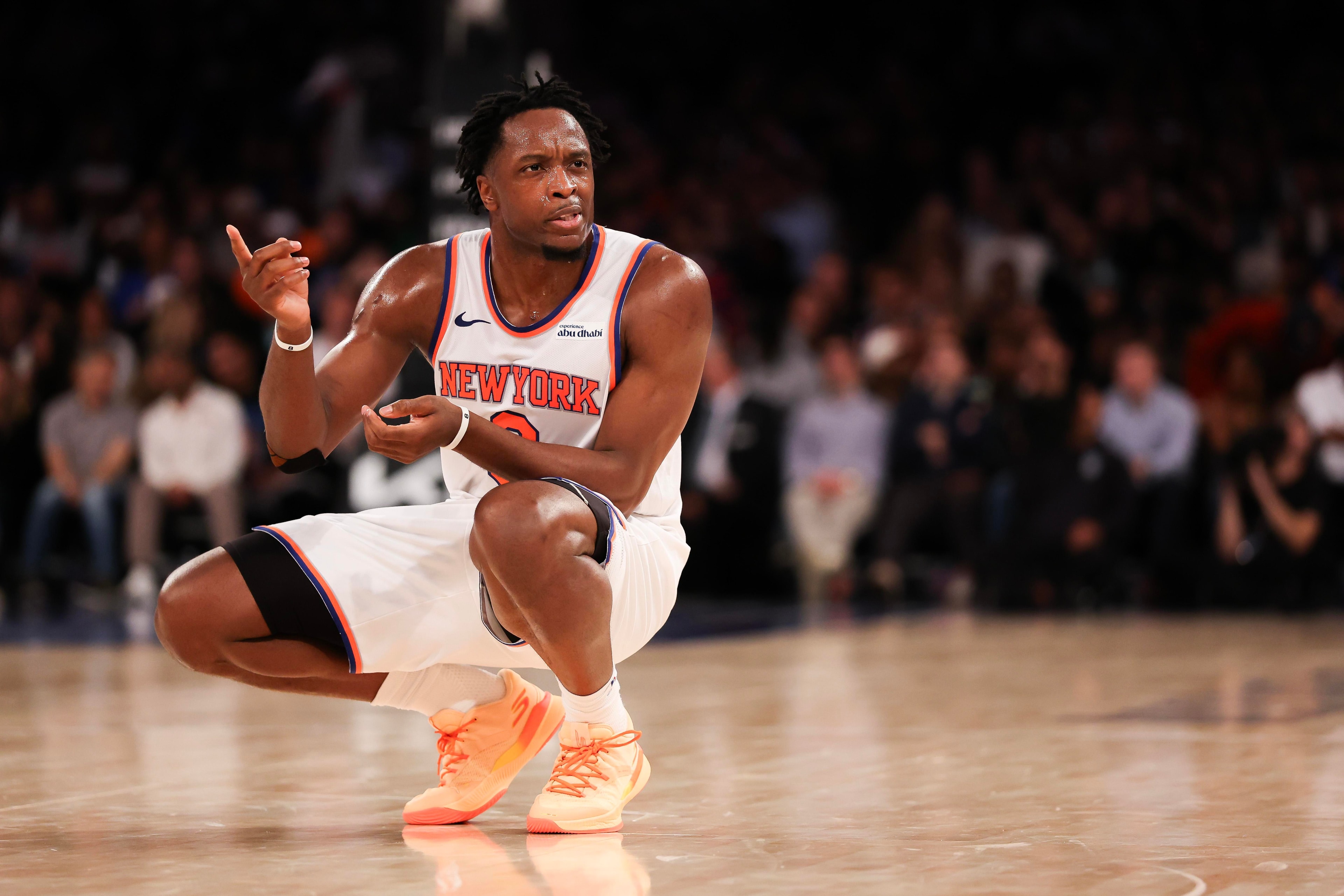 Timberwolves beat Knicks 122-104 in a Madison Square Garden-style preview