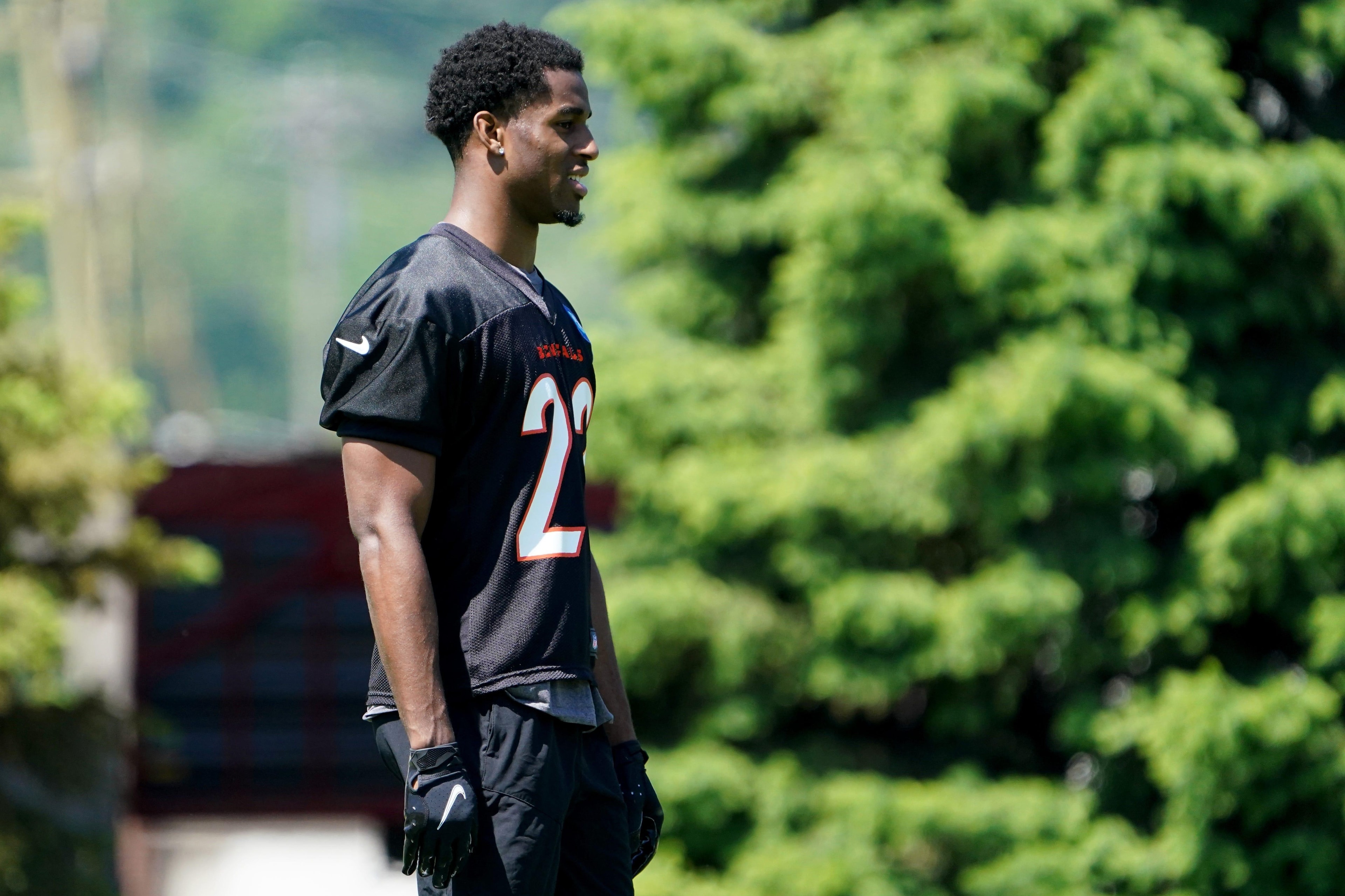 Bengals cornerback Dax Hill returns to practice after early August hamstring issue