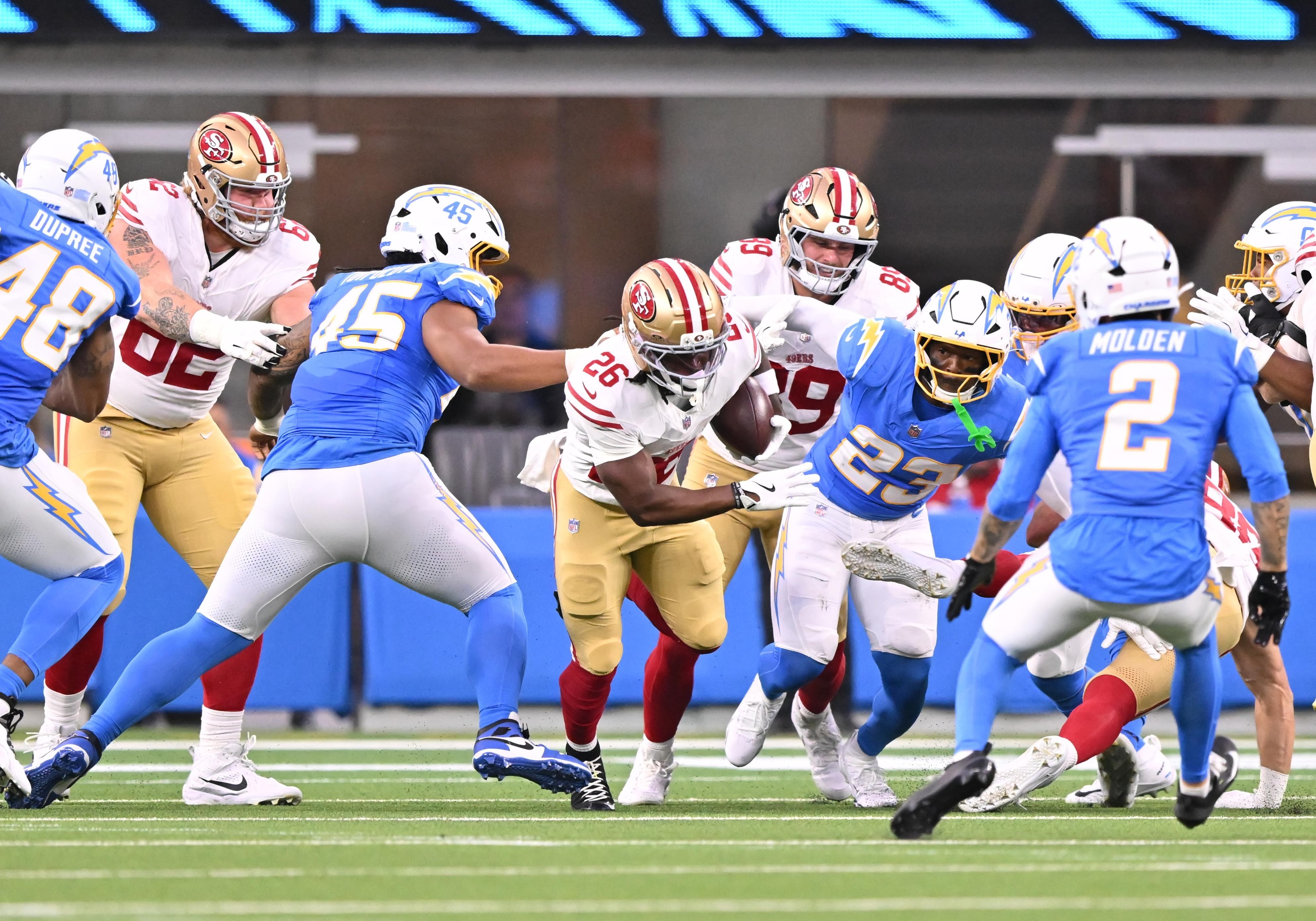 49ers’ joint practice vs. Chargers turns into a backup showcase, with Kaelon Black standing out