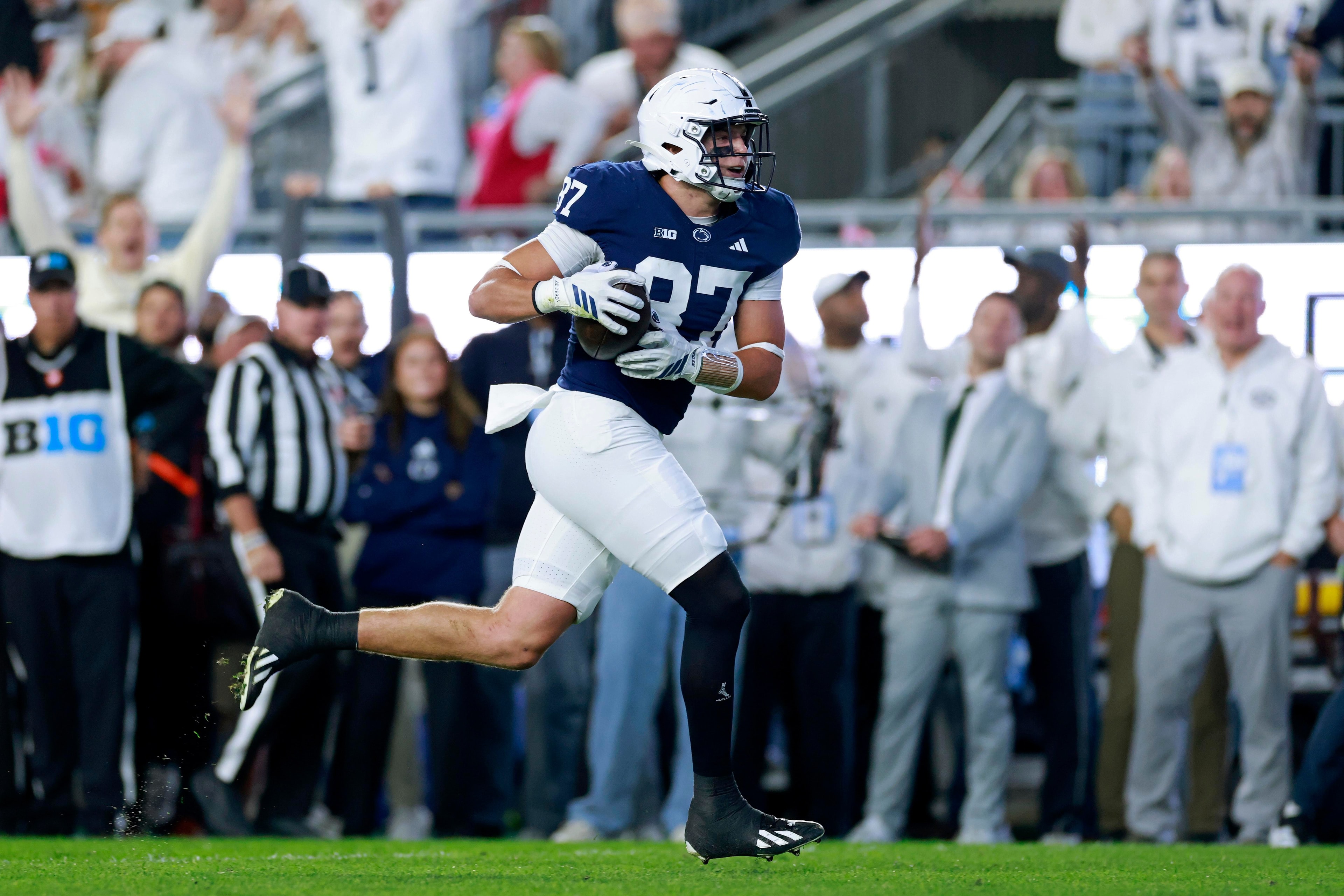 Andrew Rappleyea turns in an injury-tested breakout on a national stage for Penn State