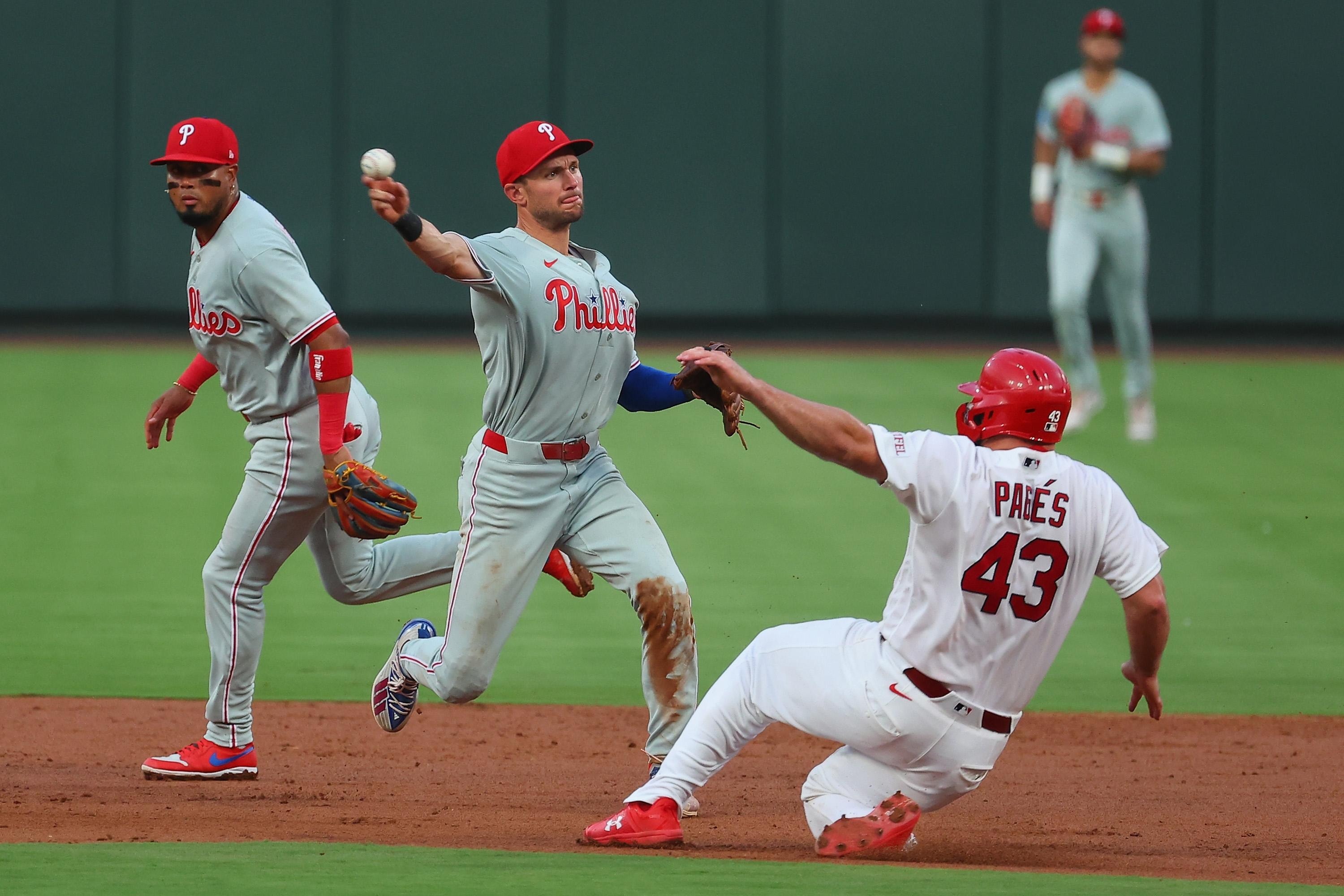 Cardinals turn double plays into a 2-0 win over the Phillies
