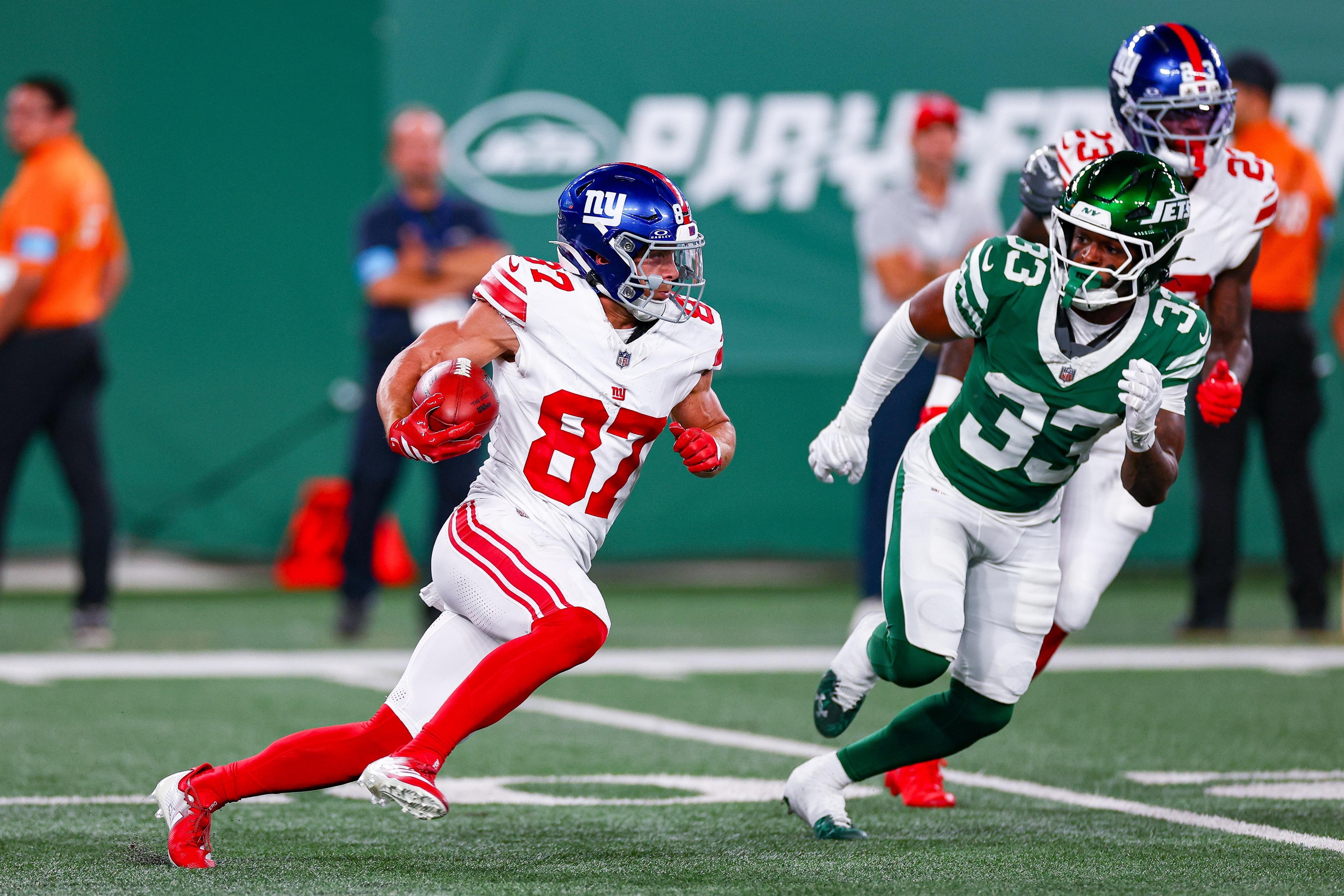 Giants re-add Braxton Berrios to practice squad after initial roster cut