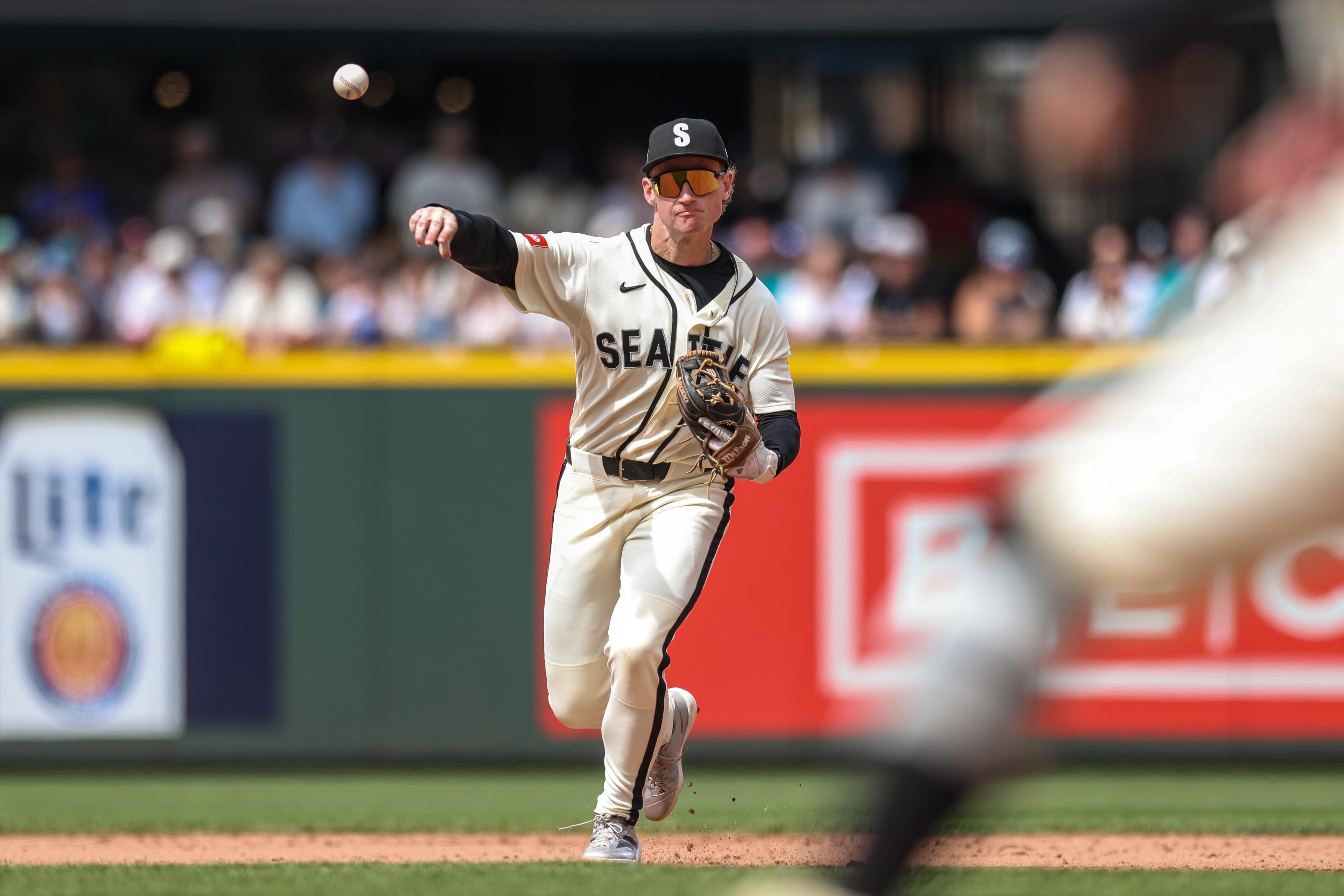 Mariners’ Colt Emerson to undergo season-ending wrist surgery, ending 2026 campaign