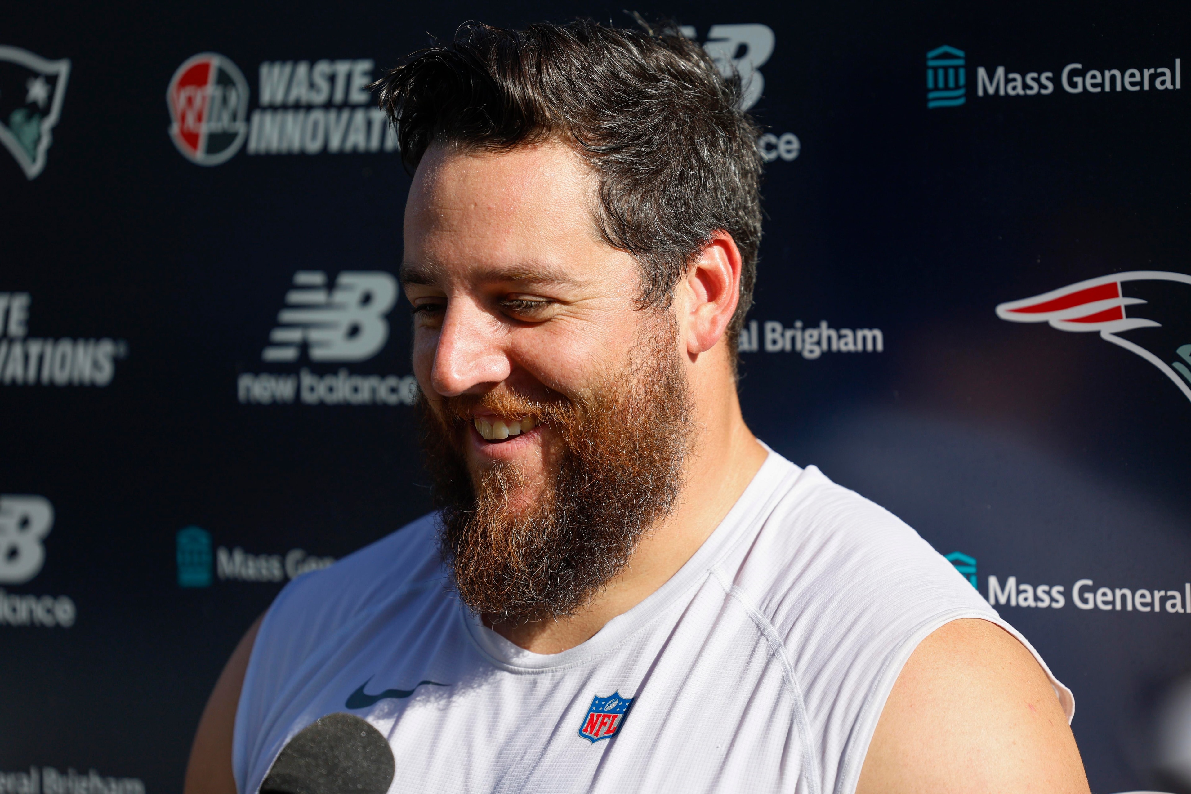 Greg Van Roten’s Patriots fit hinges on familiarity as New England shores up interior line depth