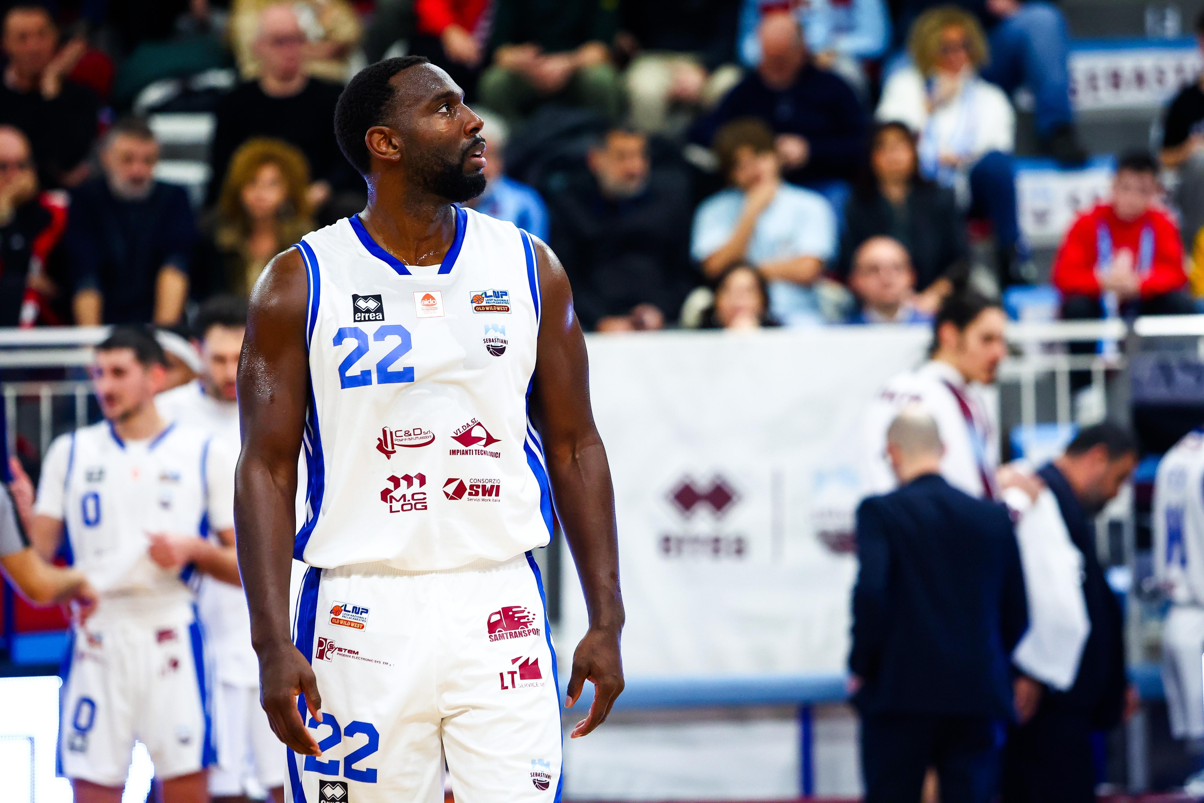 Dustin Hogue signs with Crifo Wines Ruvo di Puglia to bolster interior defense in Italy