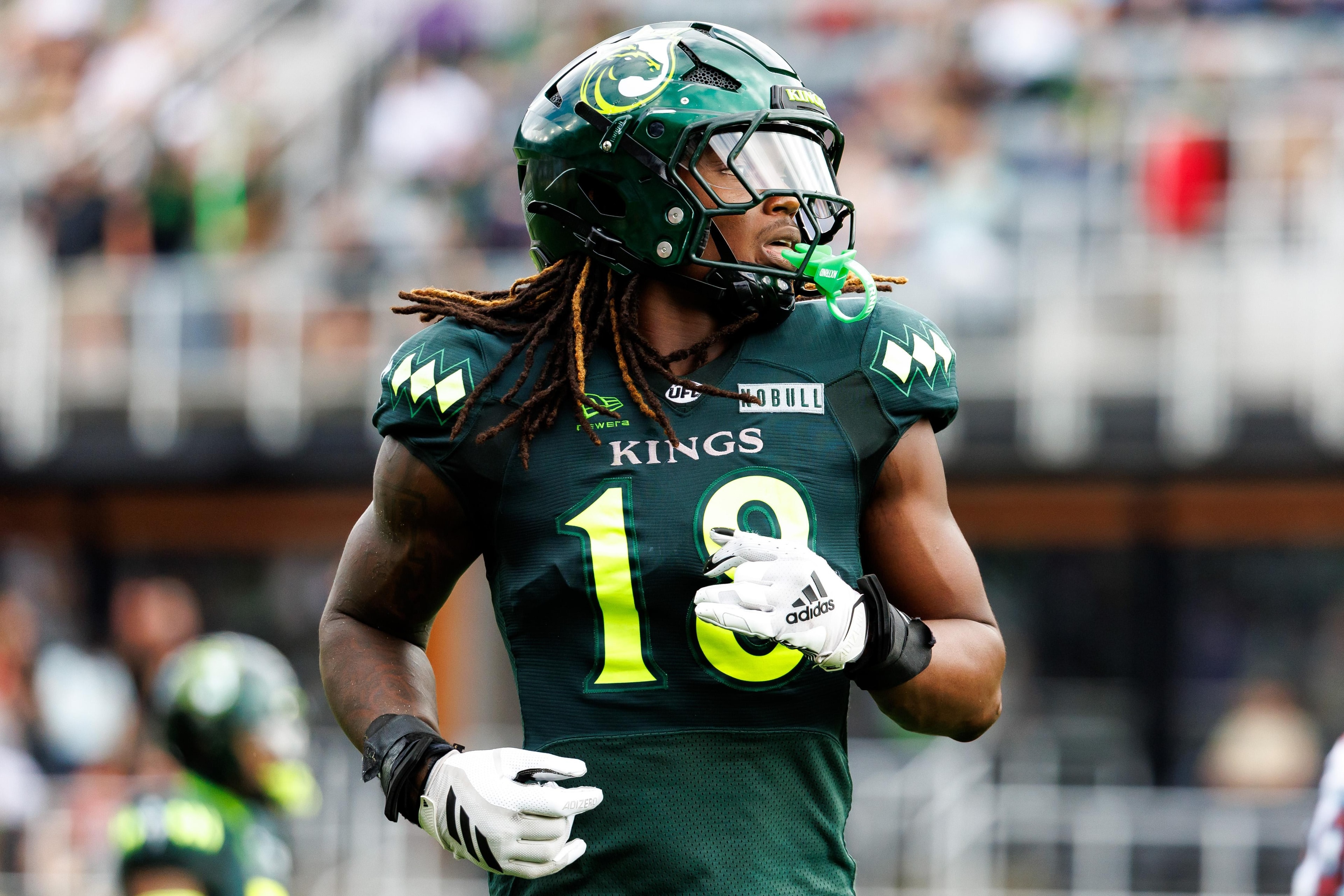 Dolphins keep reshaping the back end of the roster, adding a tight end and inside linebacker