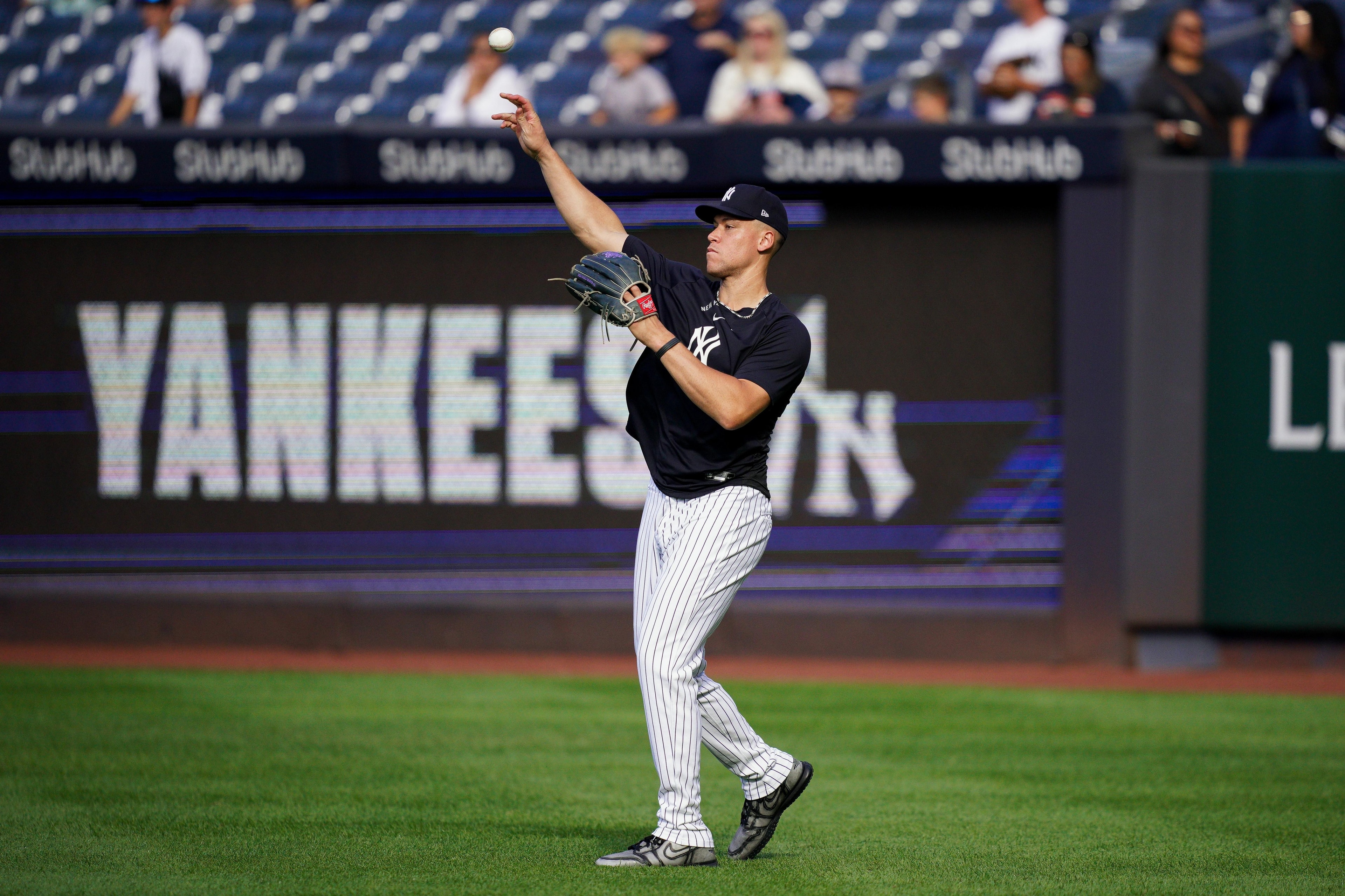 Aaron Judge joins Yankees on West Coast trip as team prepares for his next step back
