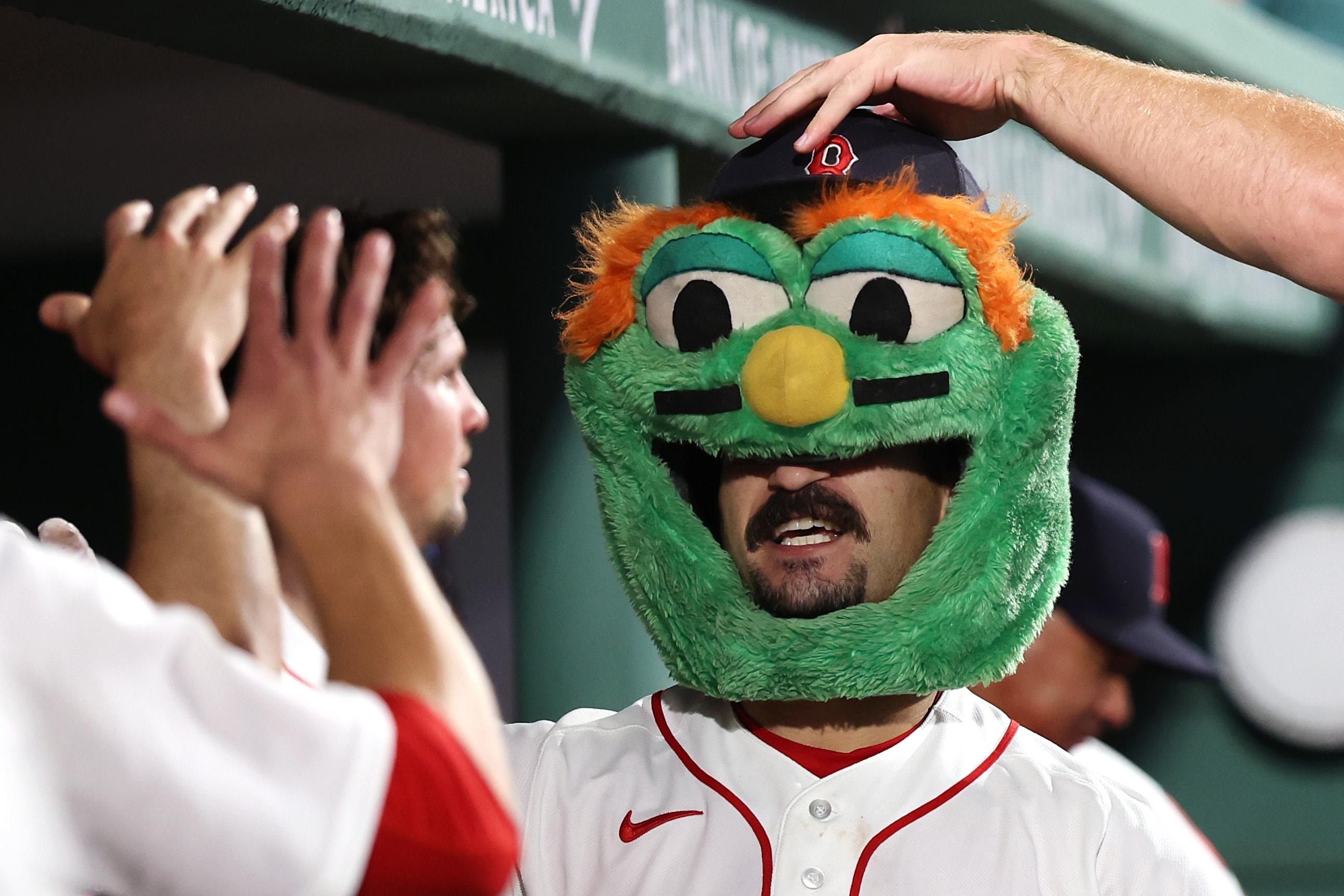 Mariners visit Fenway for Heated Rivalry Night as they look to rebound on Aug. 31, 2026