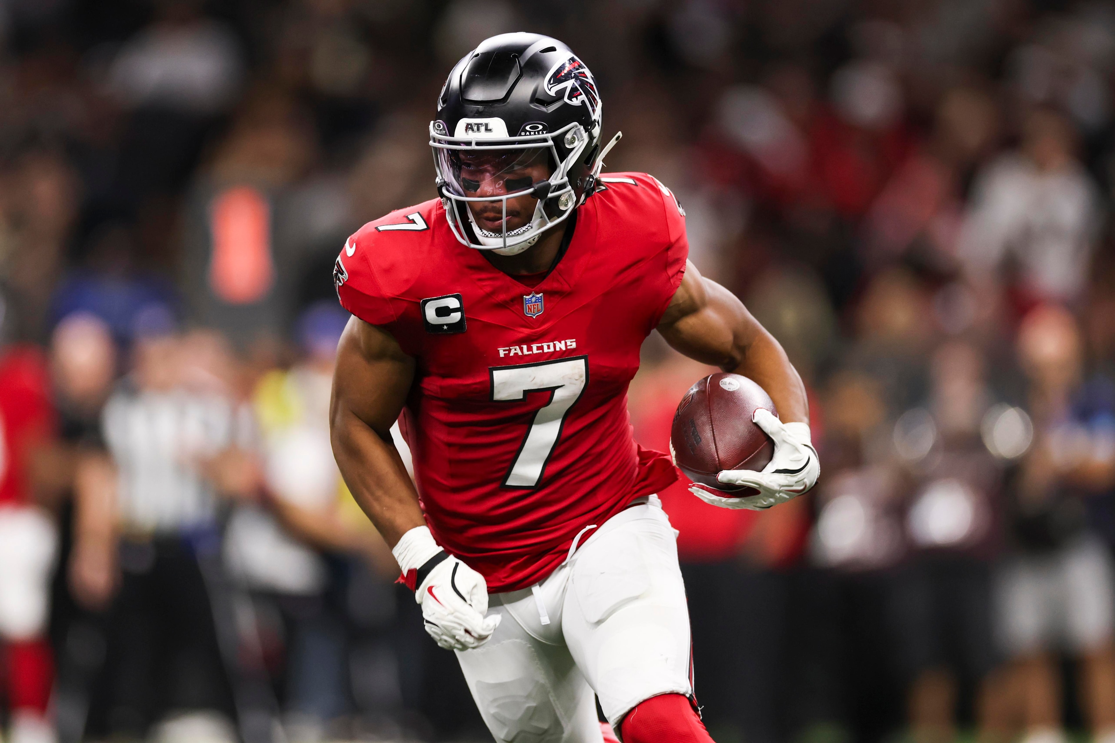 Lamar Jackson’s ankle keeps Baltimore’s primetime plan in flux as the Ravens visit Atlanta