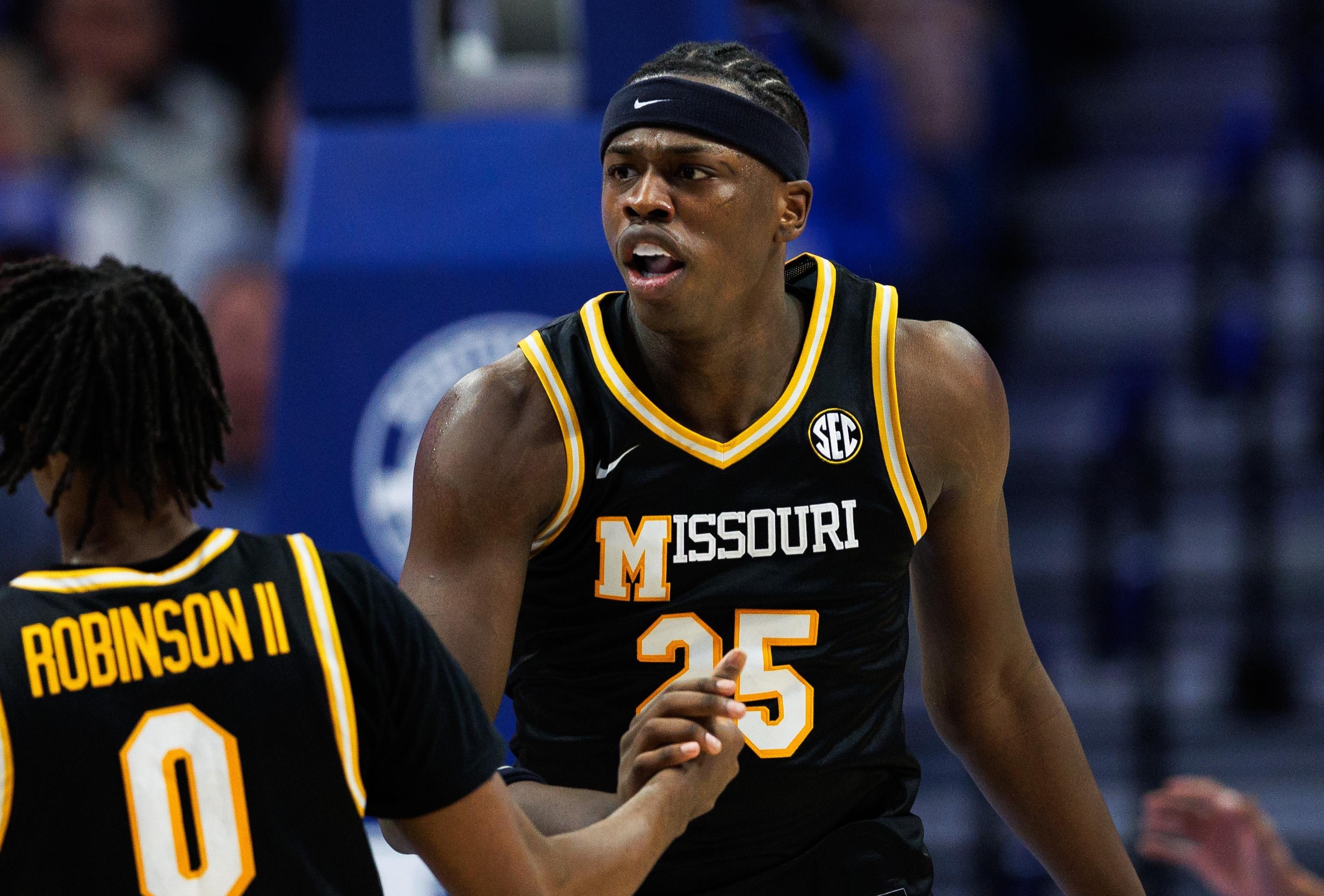 Mark Mitchell stays in Missouri, backing away from Kentucky’s recruiting path