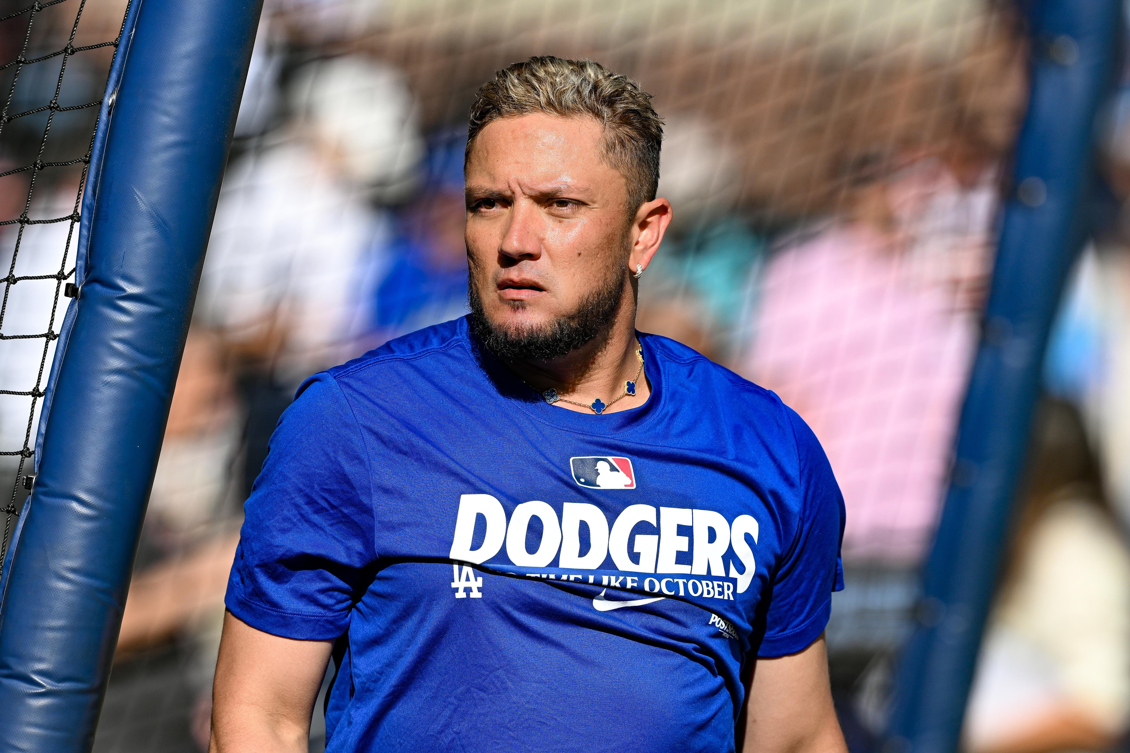 Dodgers’ Miguel Rojas tests his hip as NLCS roster hopes hinge on Sunday