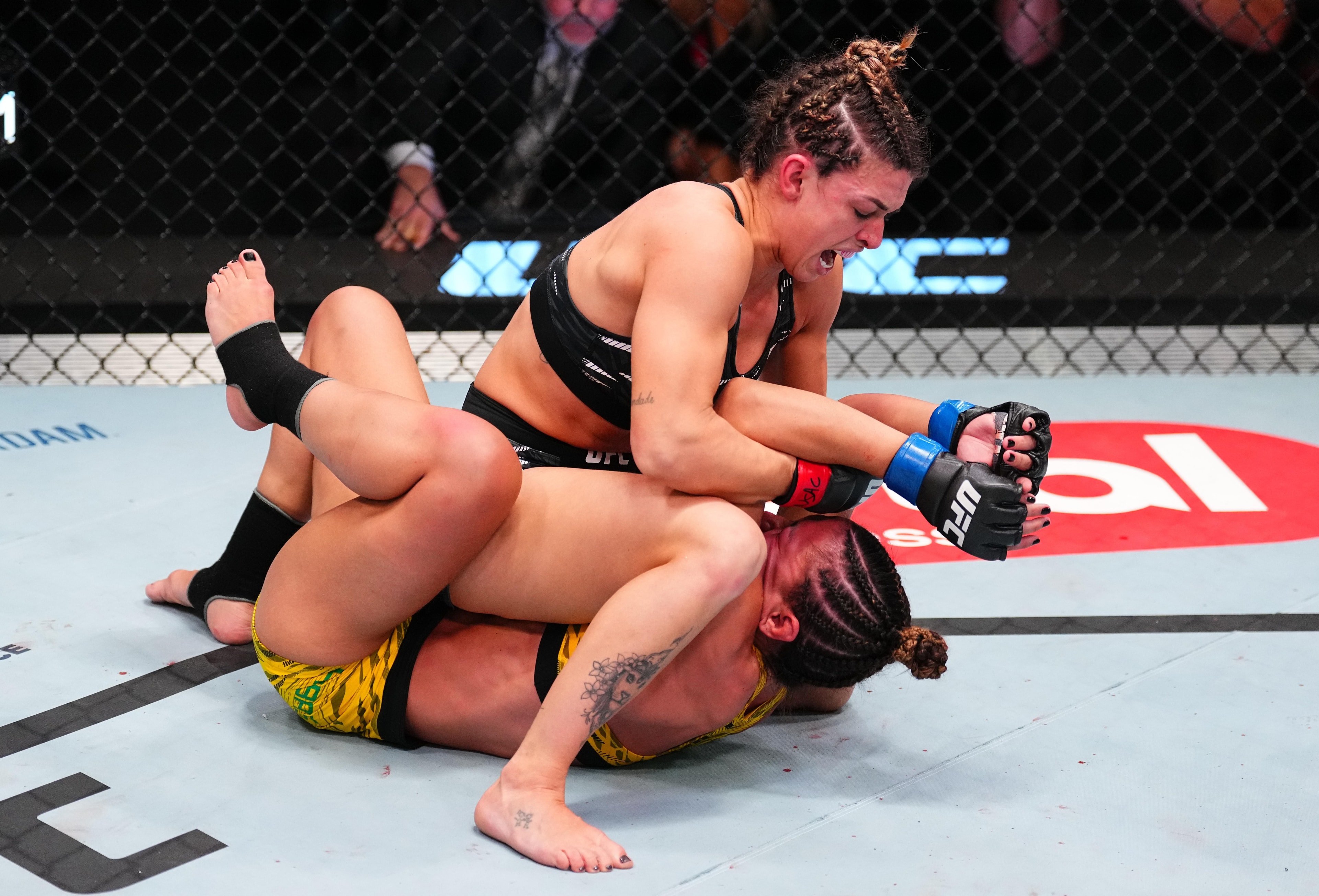 Mackenzie Dern sees openings in Gillian Robertson’s ground game ahead of UFC 330 title defense