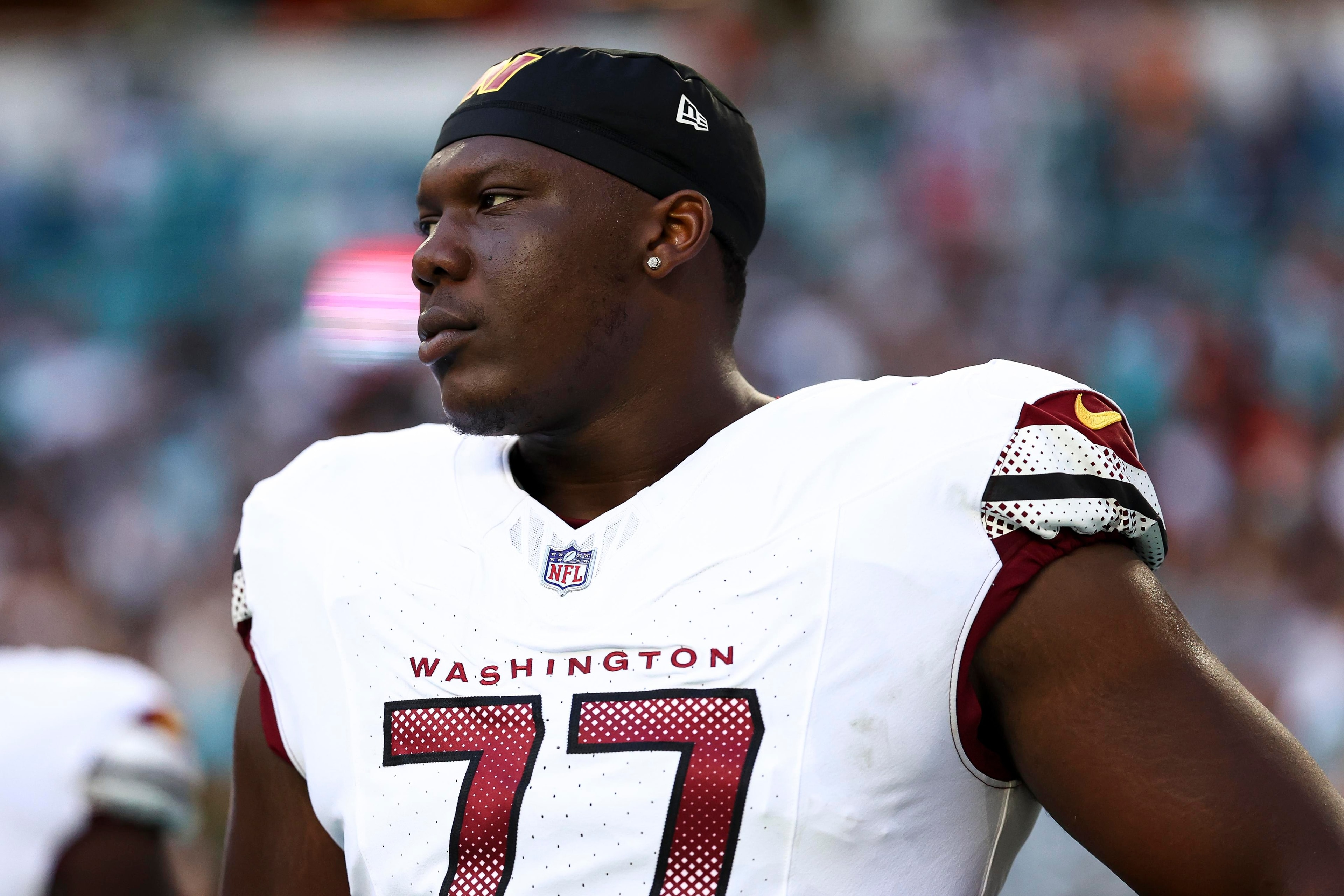 Raiders add veteran offensive lineman Braeden Daniels to 2026 roster: Meet the newest piece