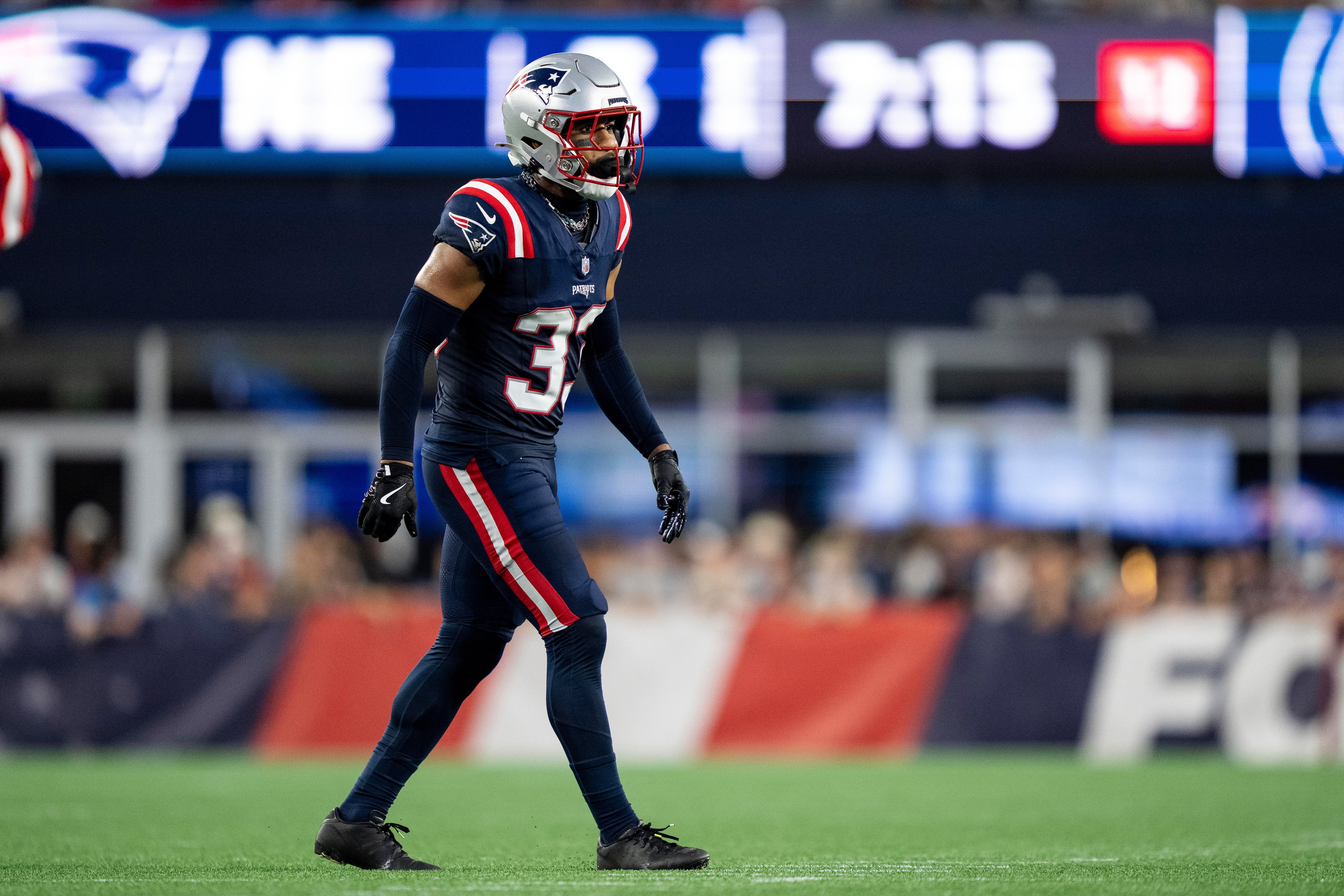Patriots promote safety Mike Brown to the 53-man roster, indicating early roster reshaping