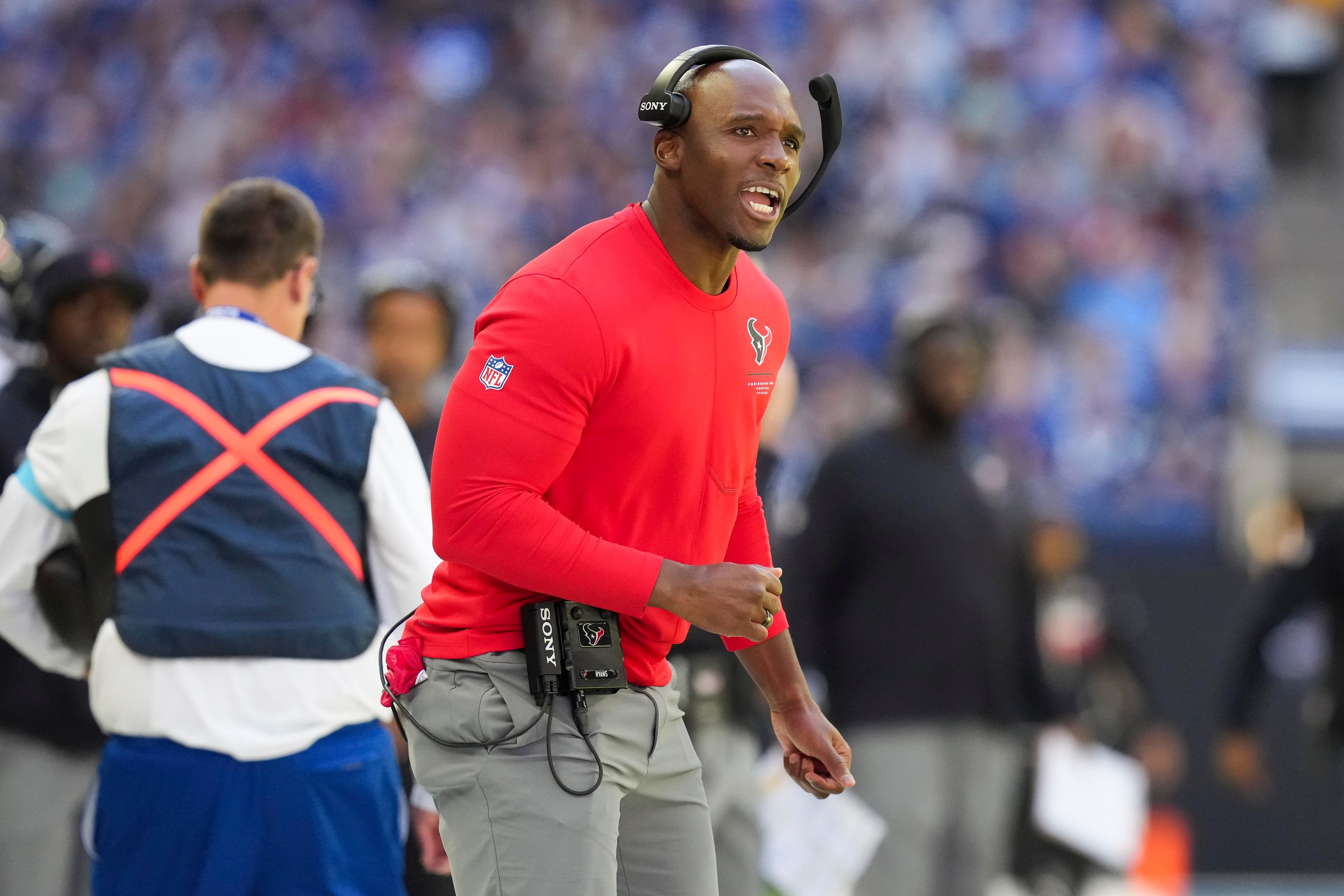 Titans-Texans Preview: Two 0-4 Teams Chase a Lifeline in Nashville