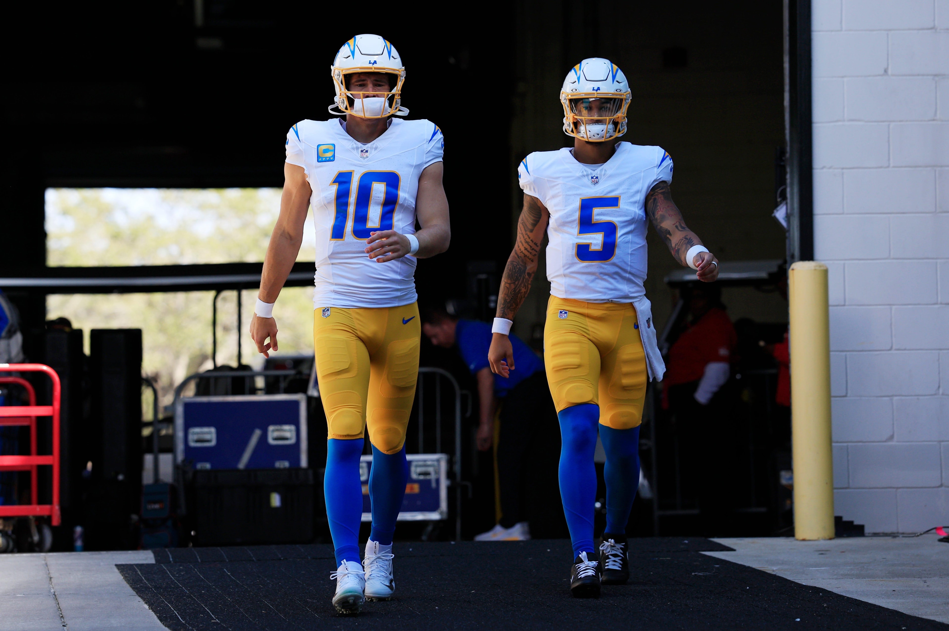 Chargers plan to settle QB2 race in preseason finale vs. Rams, with Justin Herbert slated to play limited snaps
