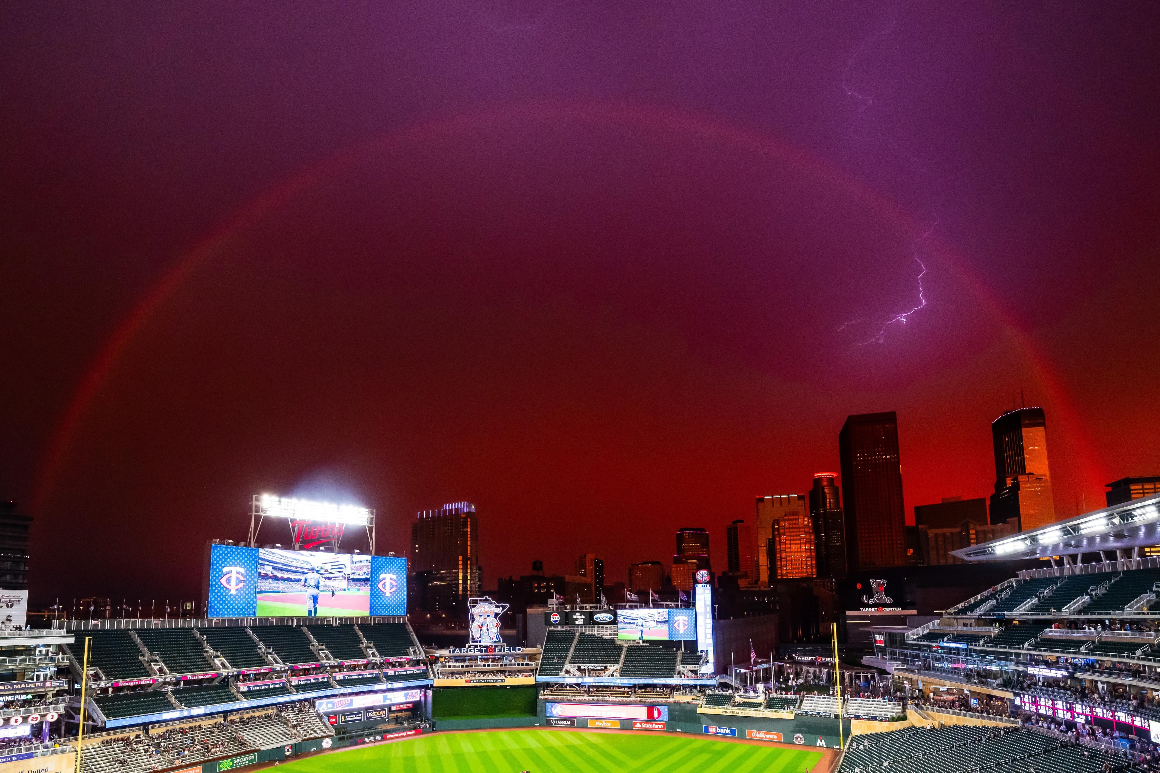 Braves shift north from the heat, starting a wide-ranging road trip in Minnesota