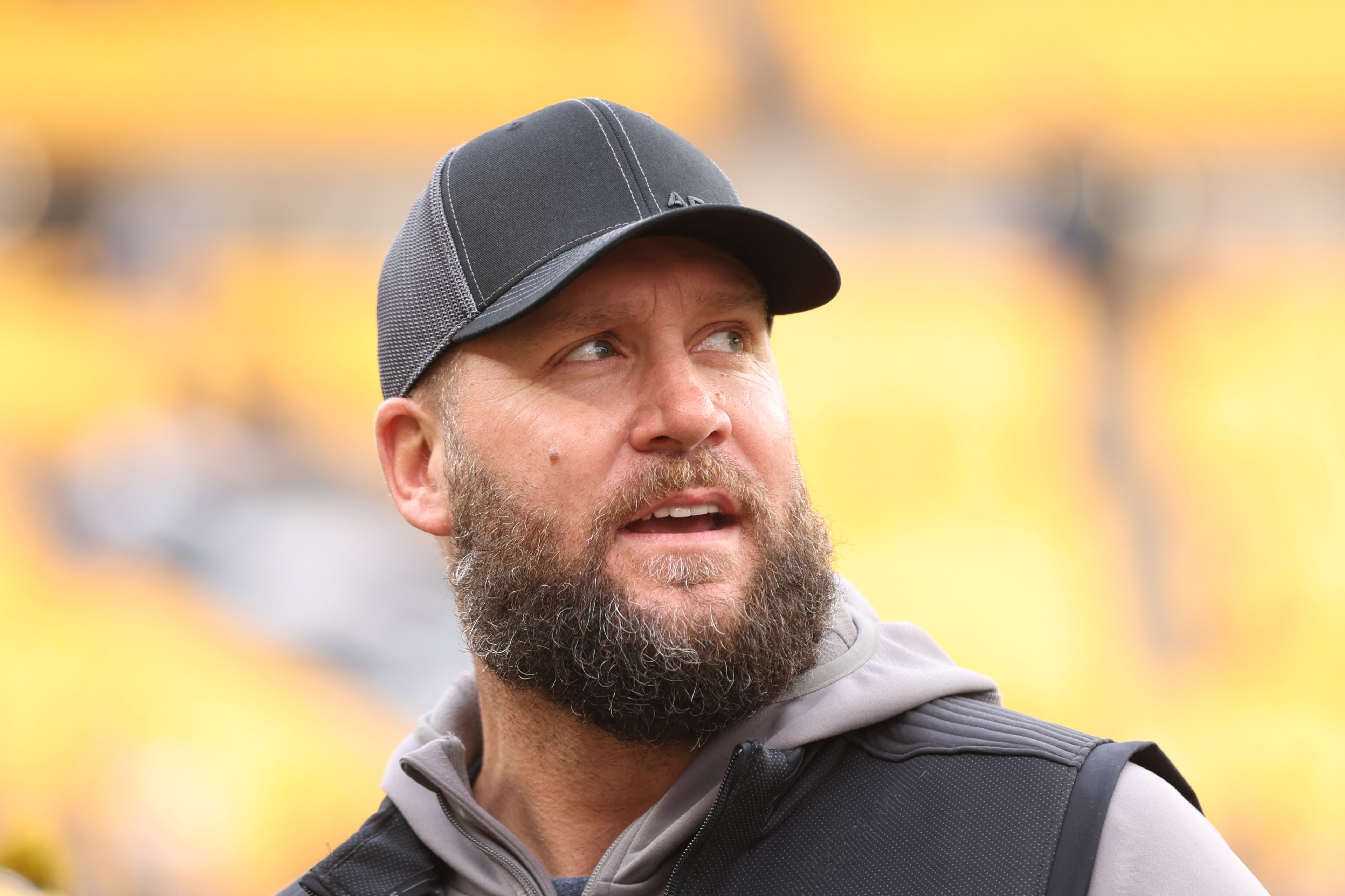 Ben Roethlisberger weighs in on the Steelers’ quarterback competition, urging Pittsburgh to keep both Will Howard and Drew Allar