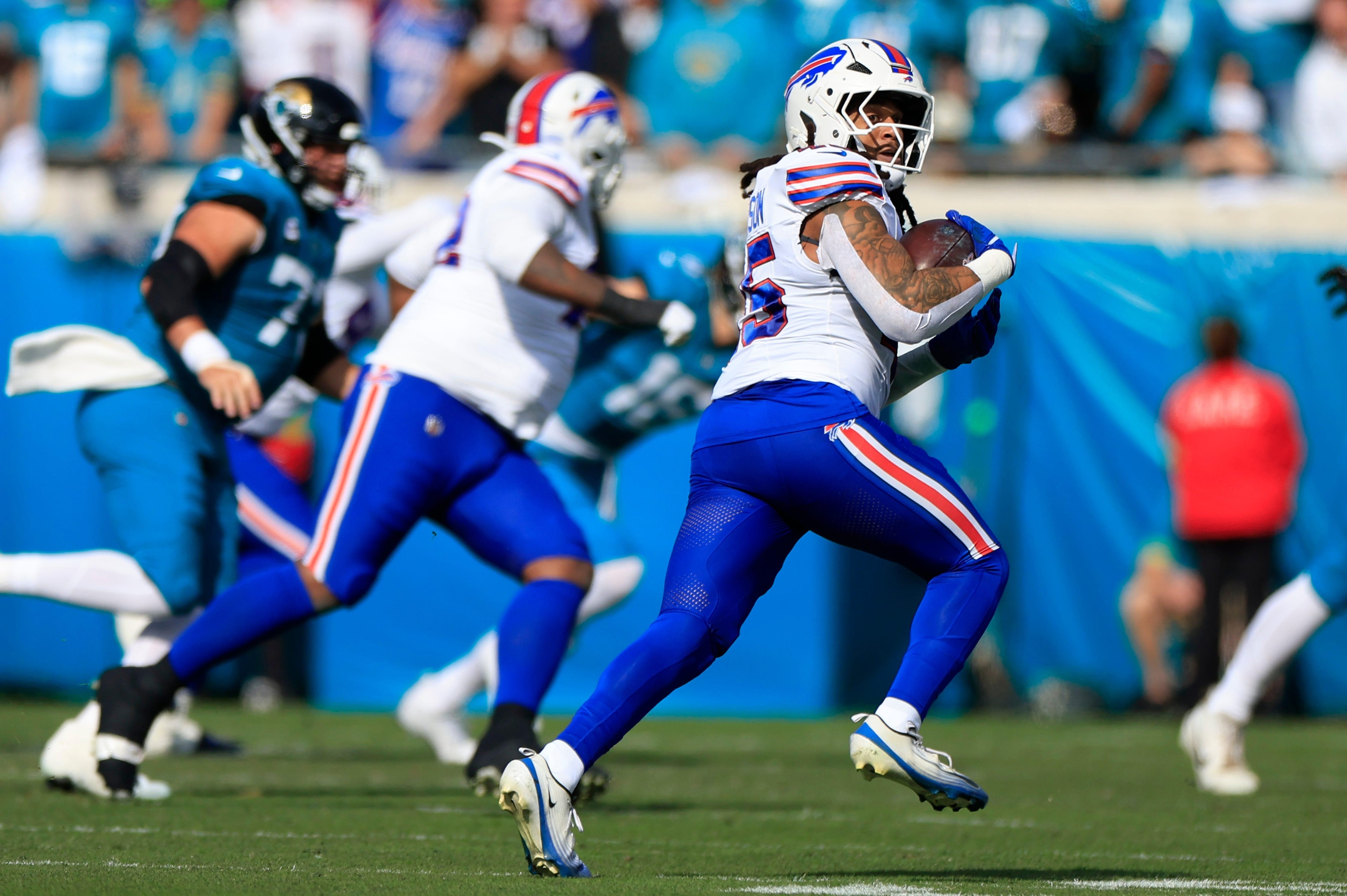 Bills bring back a familiar linebacker, adding to practice-squad depth
